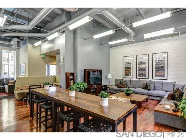 San Diego, CA 92101,1431 Pacific Highway #705
