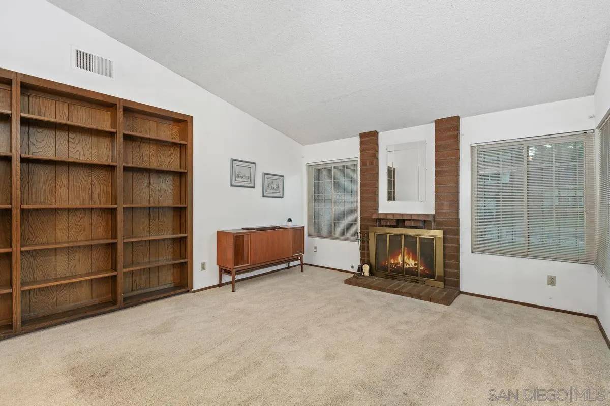 Spring Valley, CA 91978,10497 Moorpark St