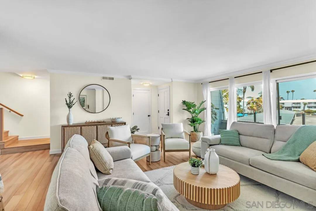 Coronado, CA 92118,24 Montego Court
