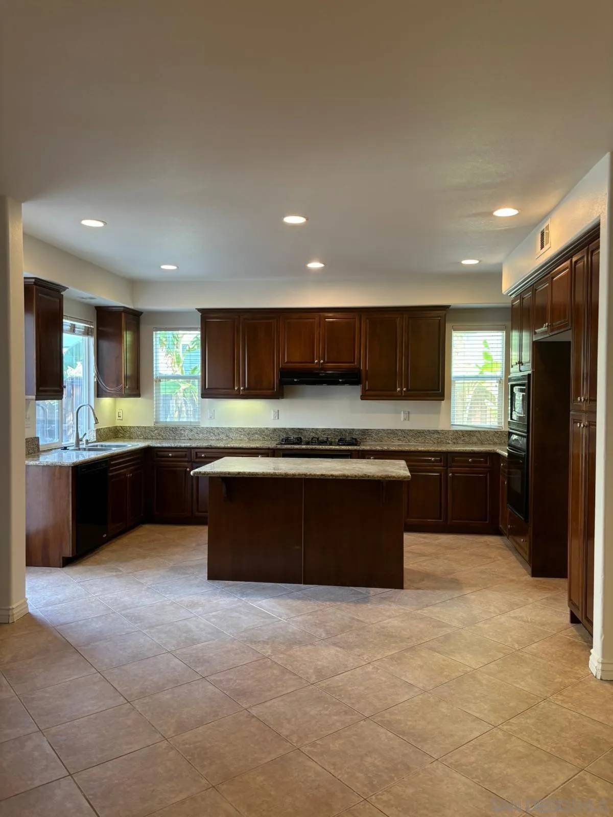 Chula Vista, CA 91915,1612 Picket Fence Dr