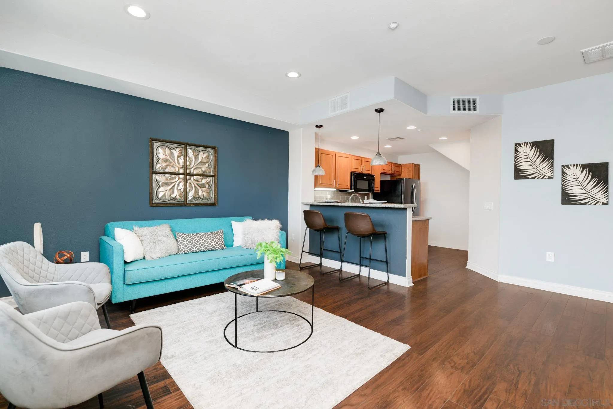 La Mesa, CA 91942,7705 El Cajon Blvd #Unit 4