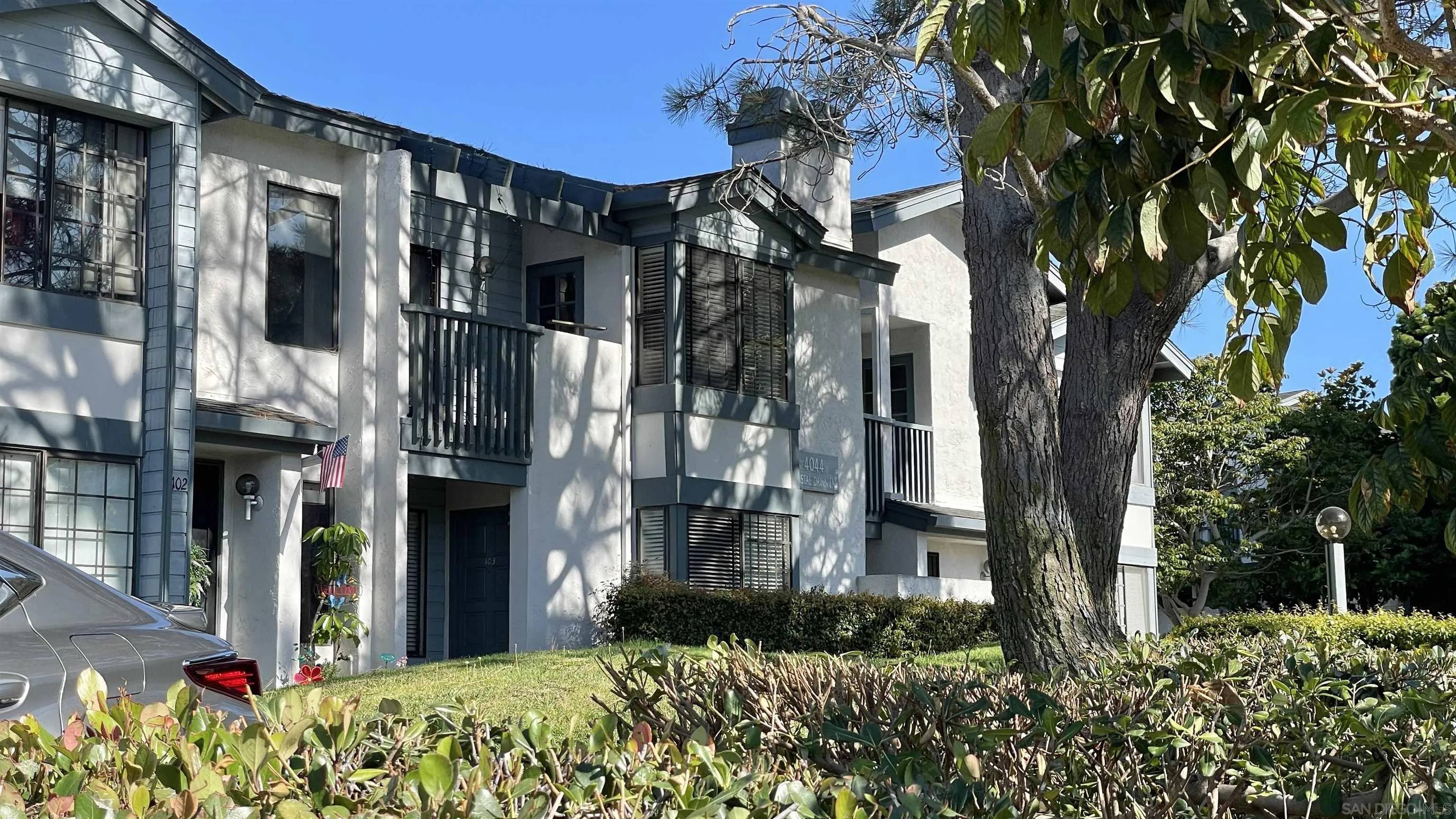 San Diego, CA 92122,4044 Crystal Dawn Ln #103