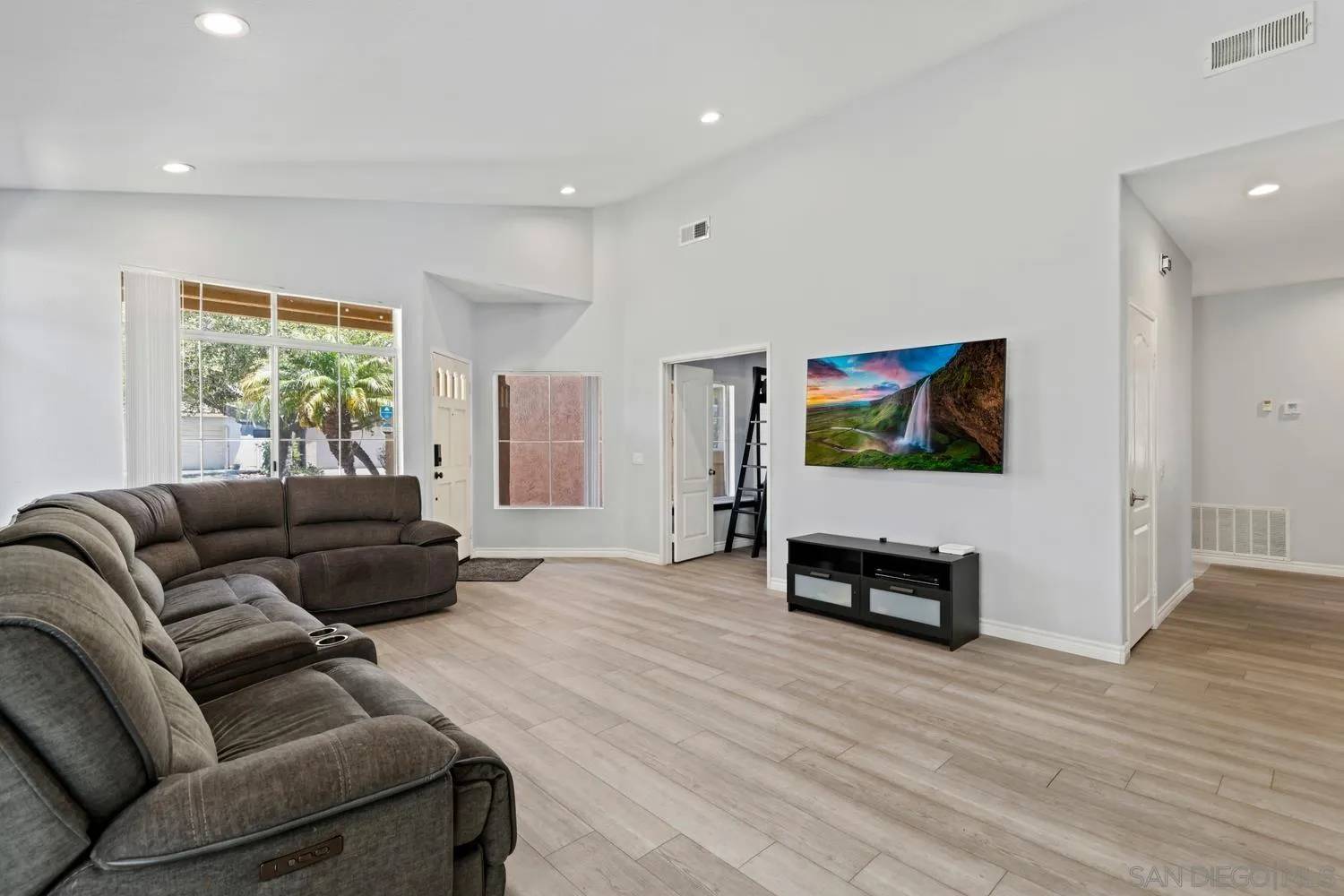 San Diego, CA 92126,7583 Windy Ridge Rd