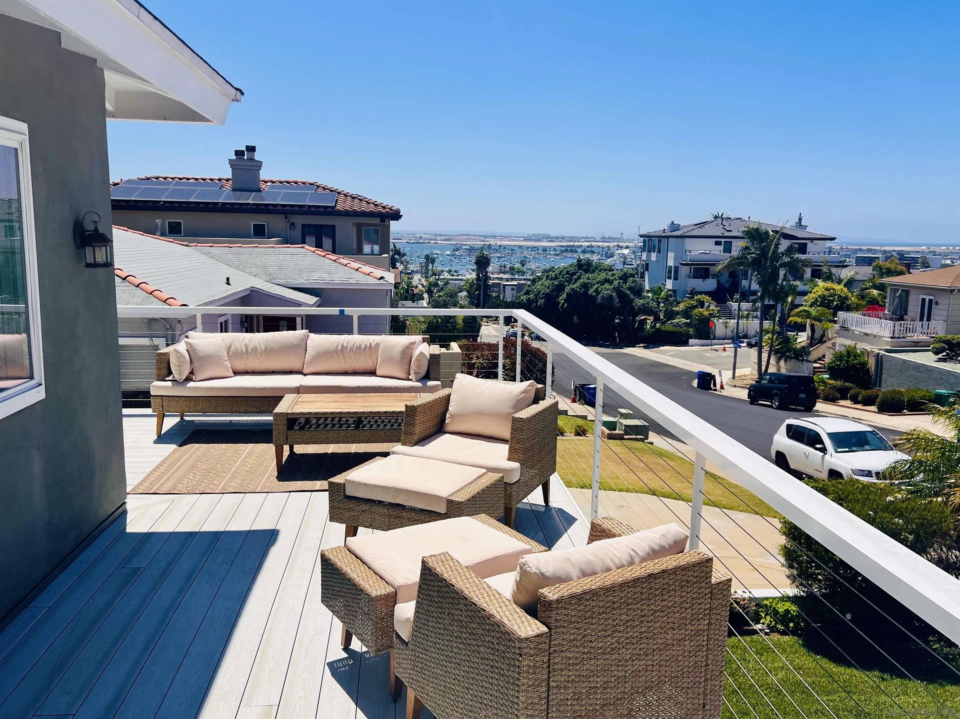 San Diego, CA 92106,3428 Garrison St