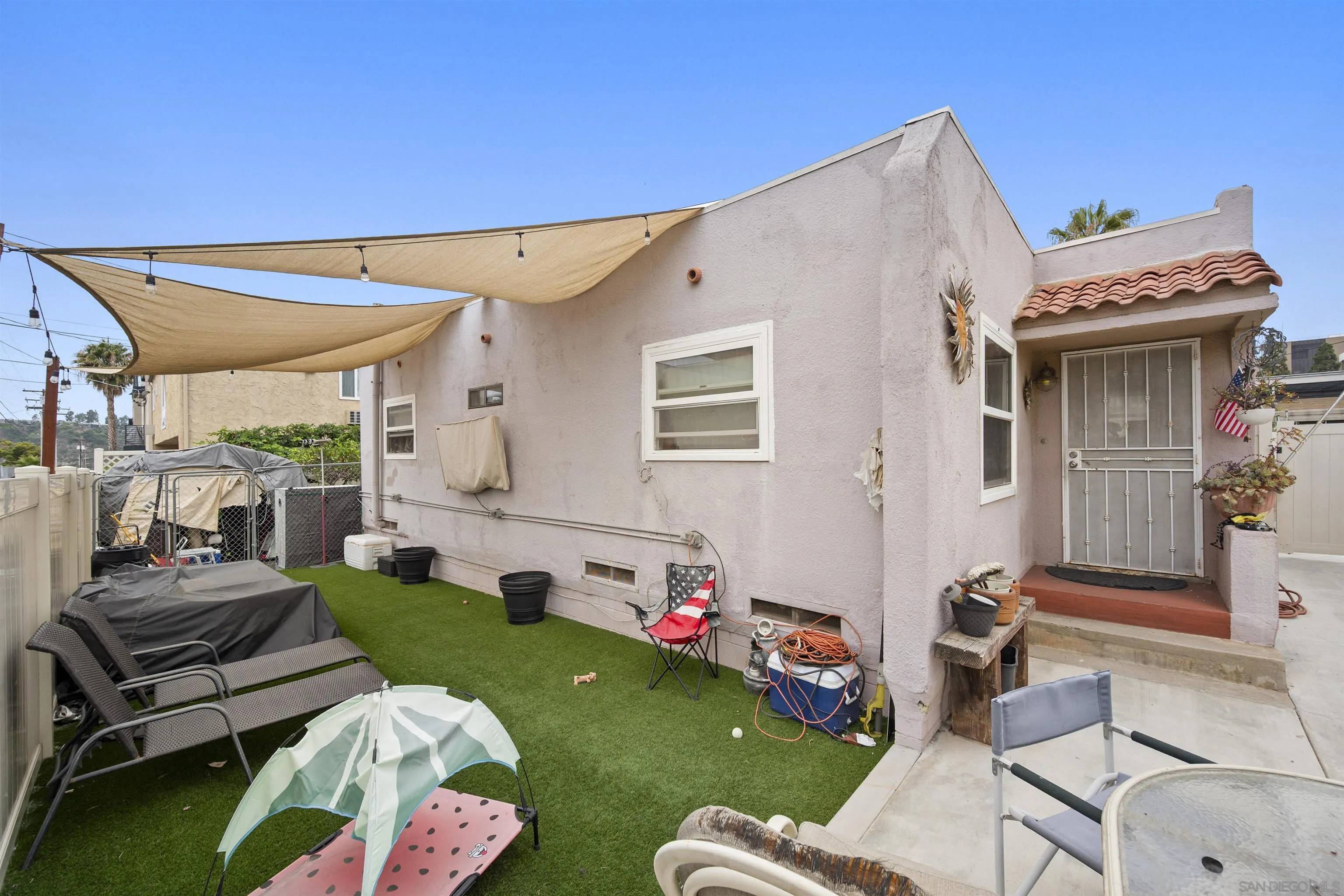 San Diego, CA 92120,6352 Holabird St.