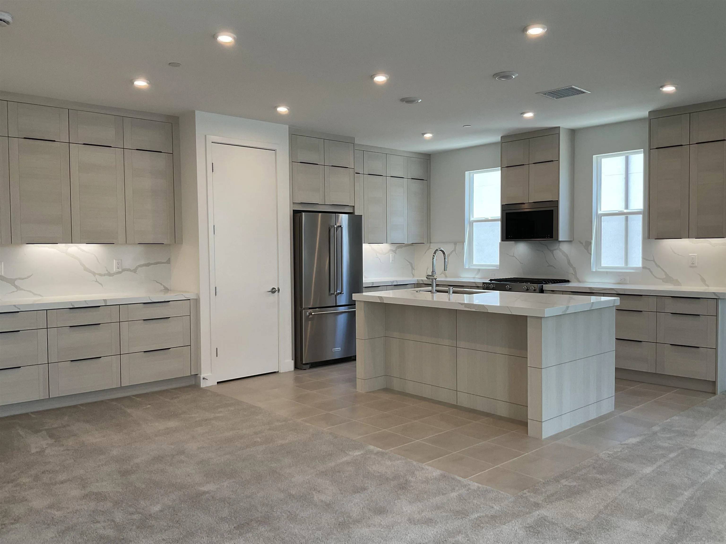 San Diego, CA 92108,2636 Everly Dr.