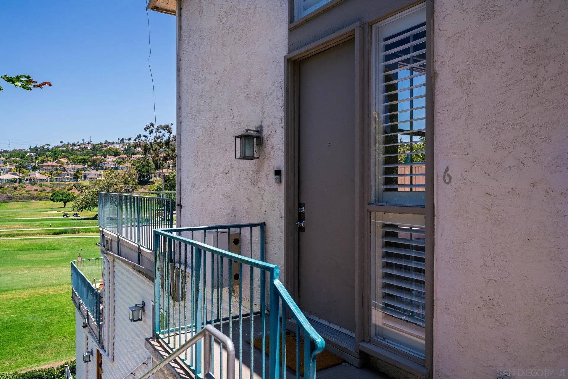 Carlsbad, CA 92009,2544 Navarra Rd #6