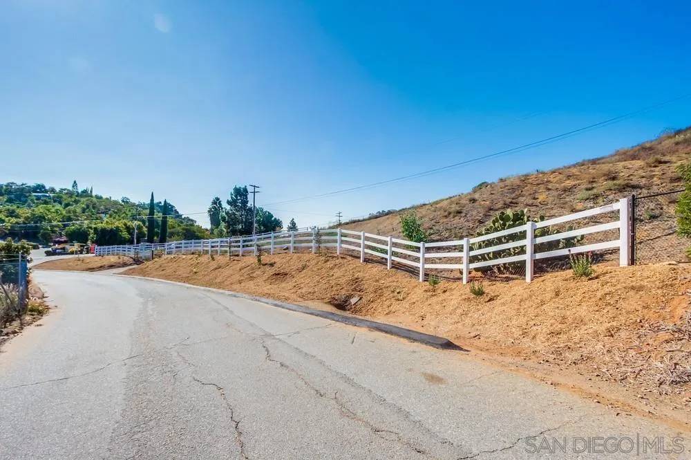 Fallbrook, CA 92028,3916 Citrus Dr #3916