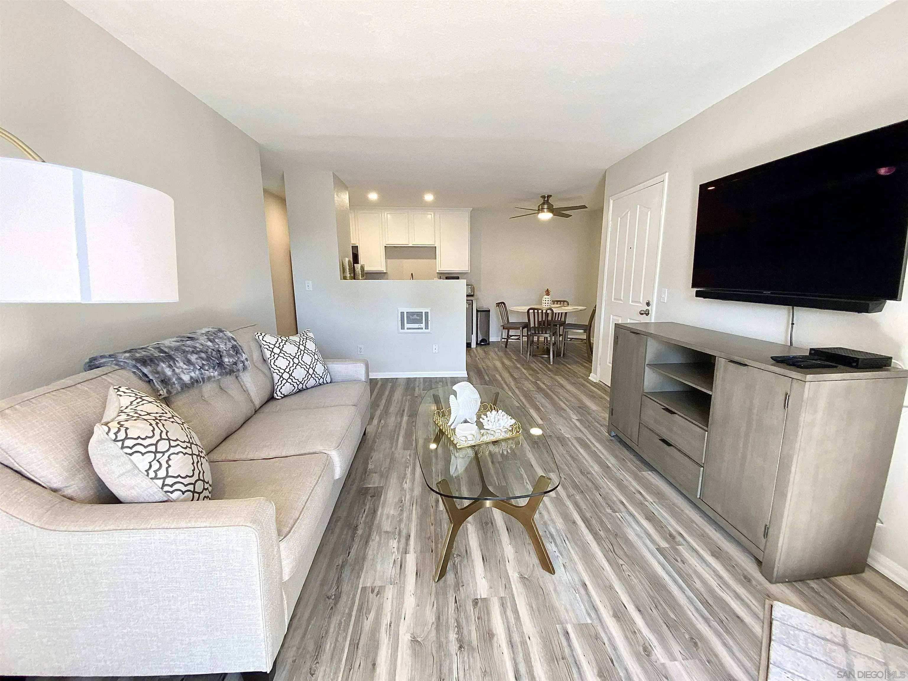 Encinitas, CA 92024,1810 S El Camino Real #207
