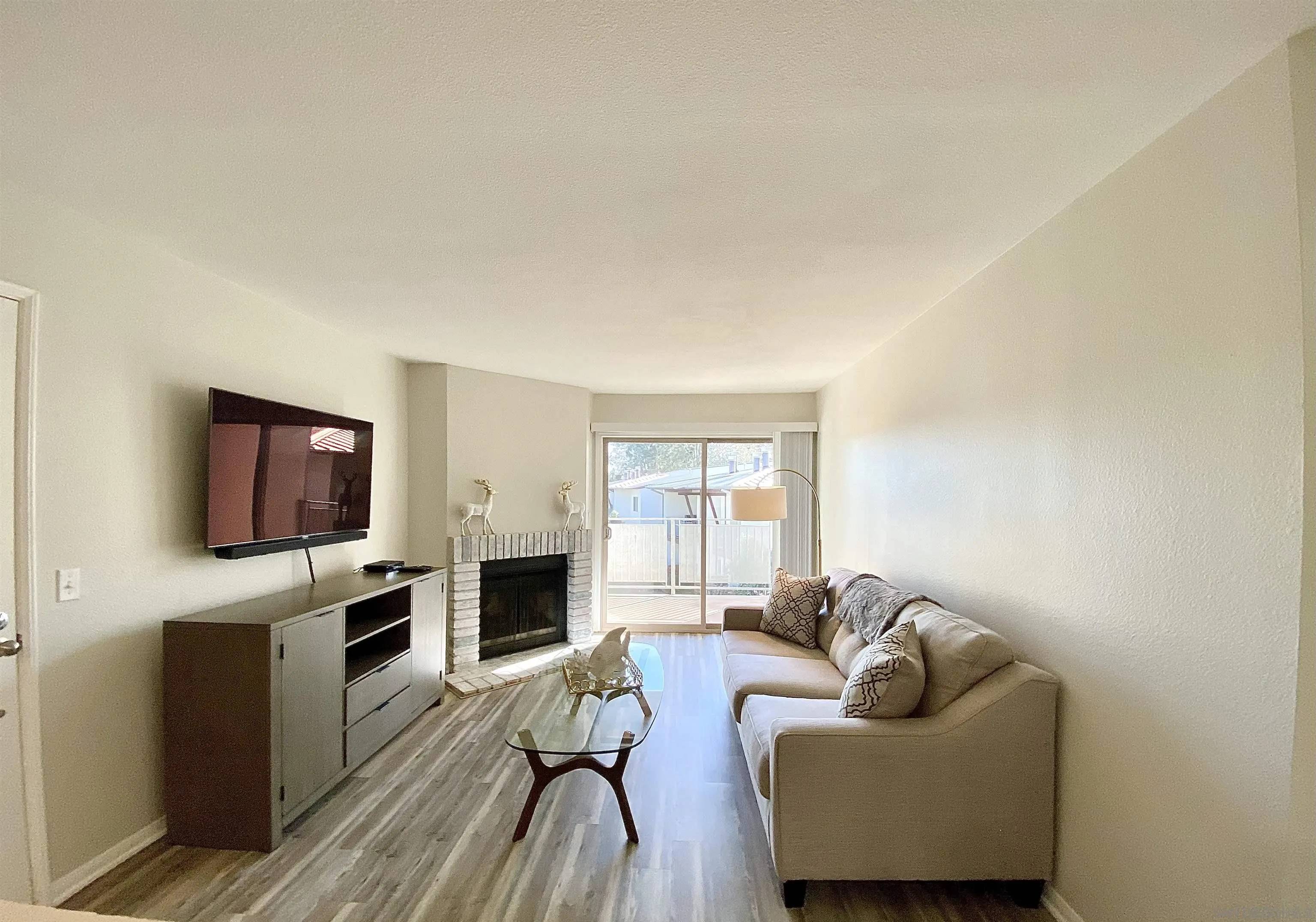 Encinitas, CA 92024,1810 S El Camino Real #207
