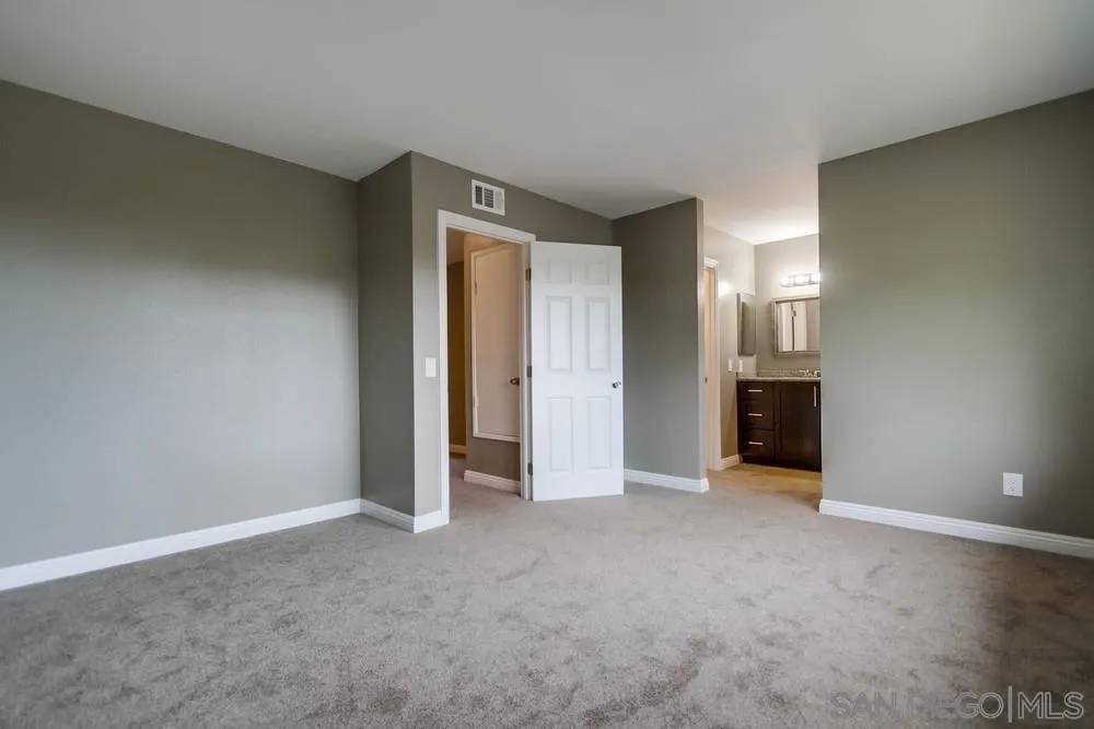 San Ysidro, CA 92173,2989 Village Pine Dr #D