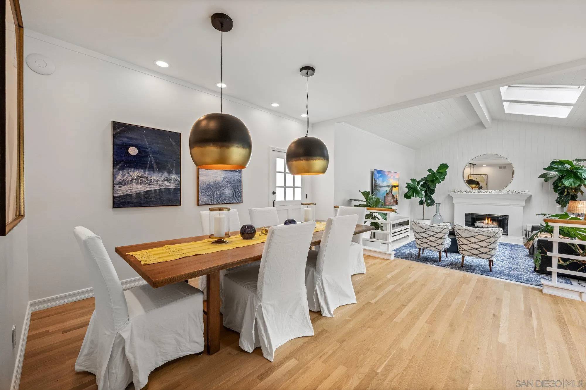 La Jolla, CA 92037,778 La Canada St