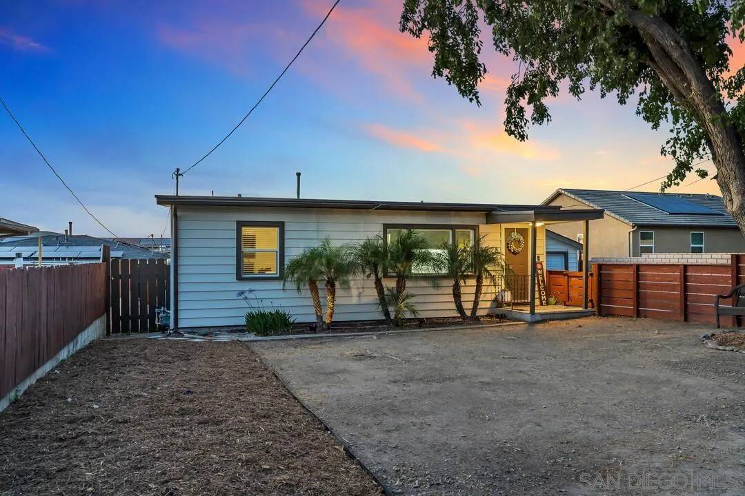 Santee, CA 92071,8628 Prospect Ave