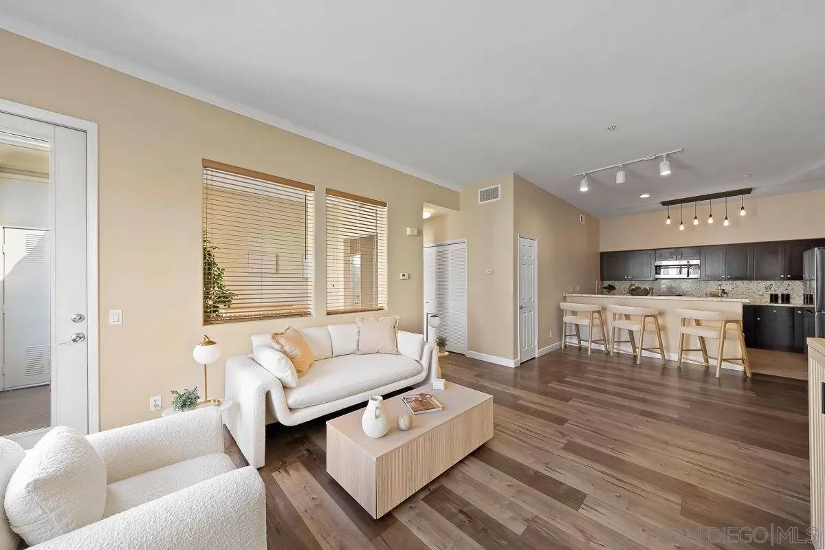 San Diego, CA 92130,12362 Carmel Country Rd #308