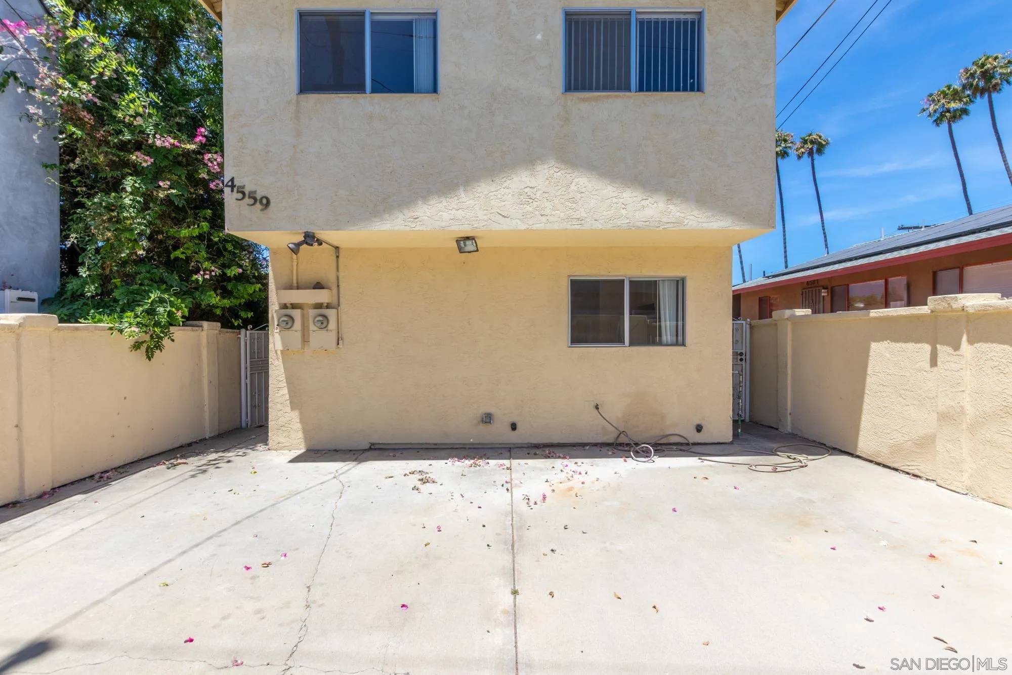 San Diego, CA 92116,4559 Alabama Street