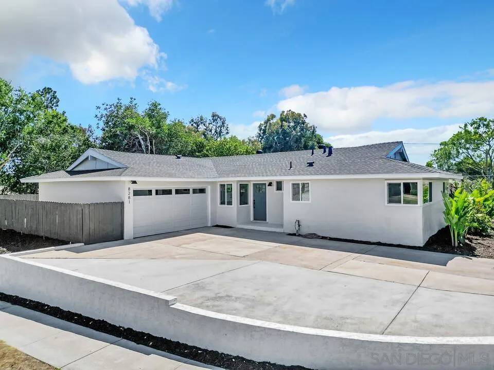 San Diego, CA 92119,8281 Beaver Lake Dr