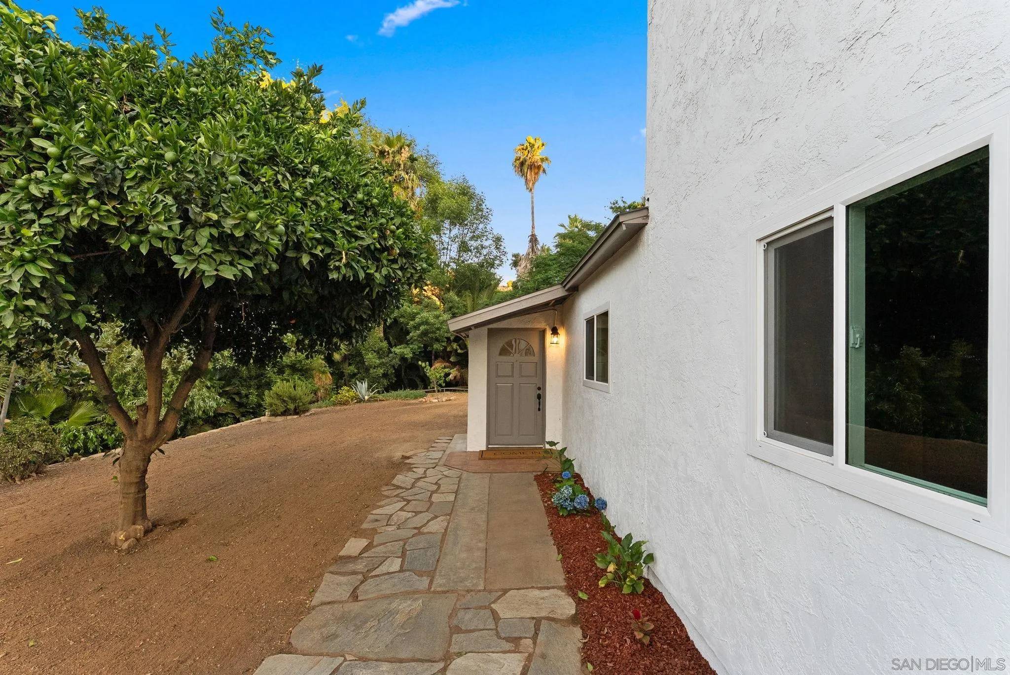 Lakeside, CA 92040,11653 Sunset Knolls Rd