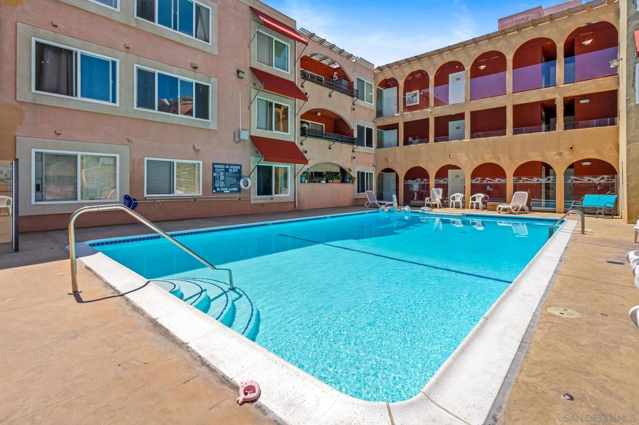 San Diego, CA 92109,860 Turquoise Street #227