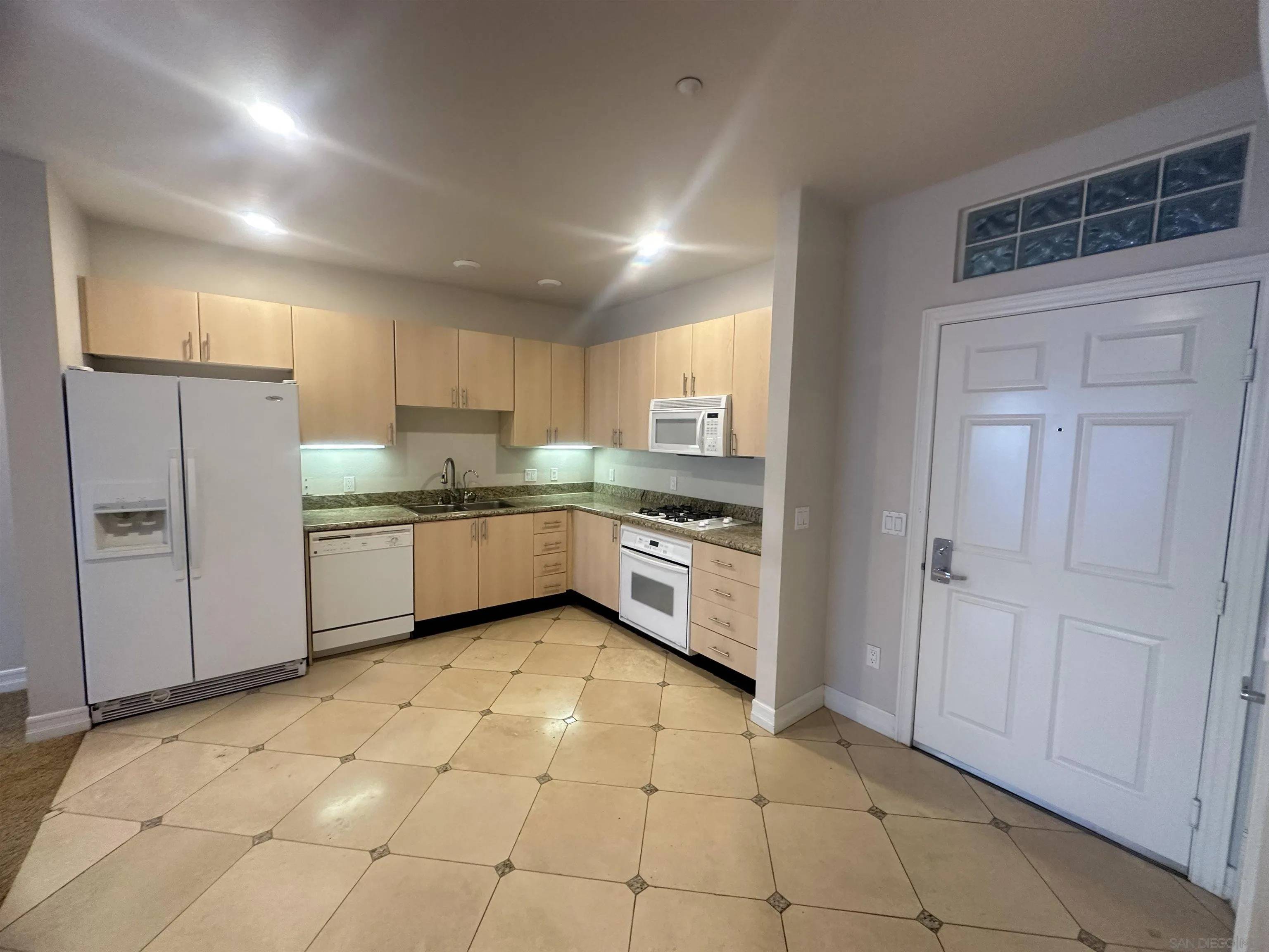 San Diego, CA 92101,525 11th street