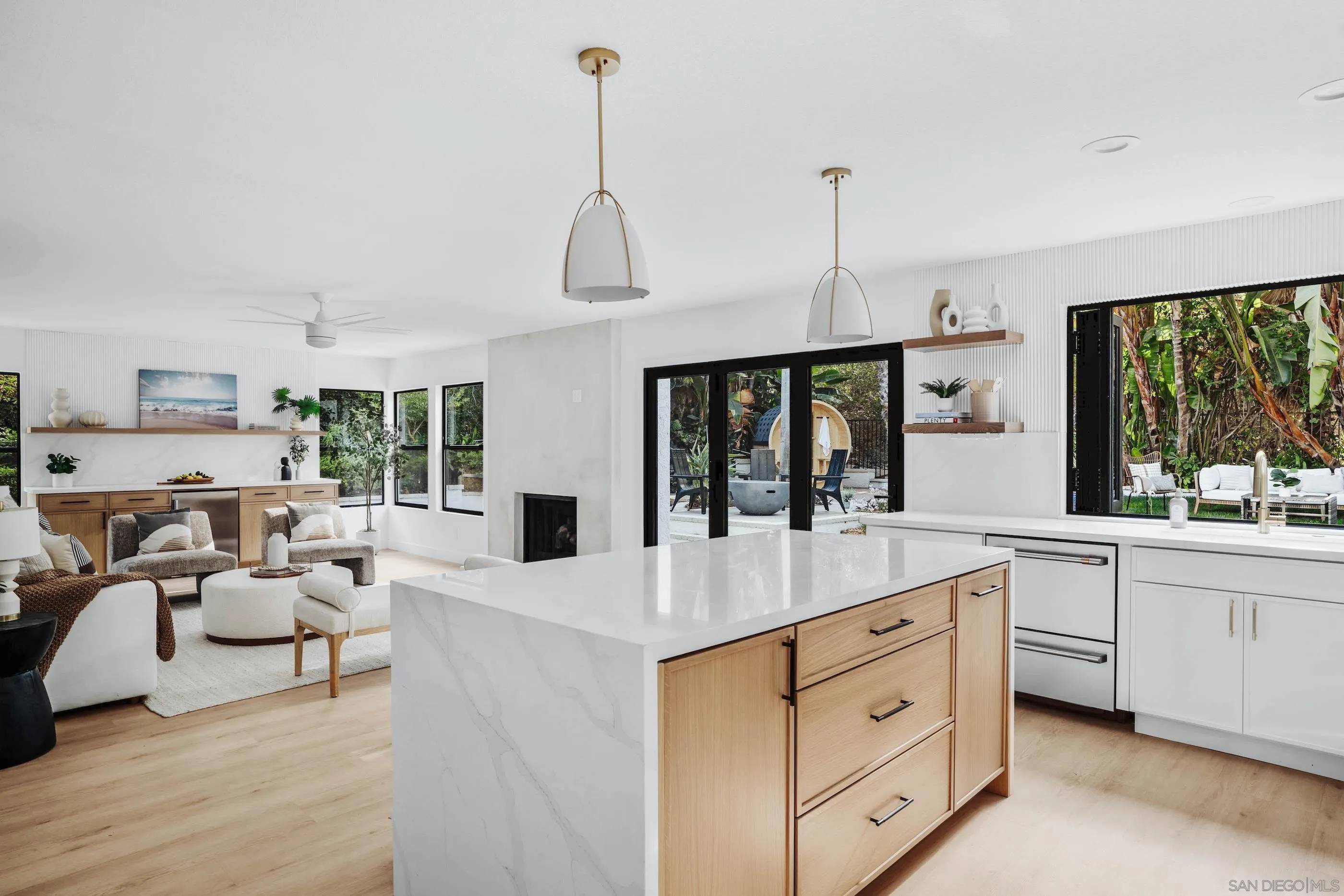 Encinitas, CA 92024,242 Via Villena