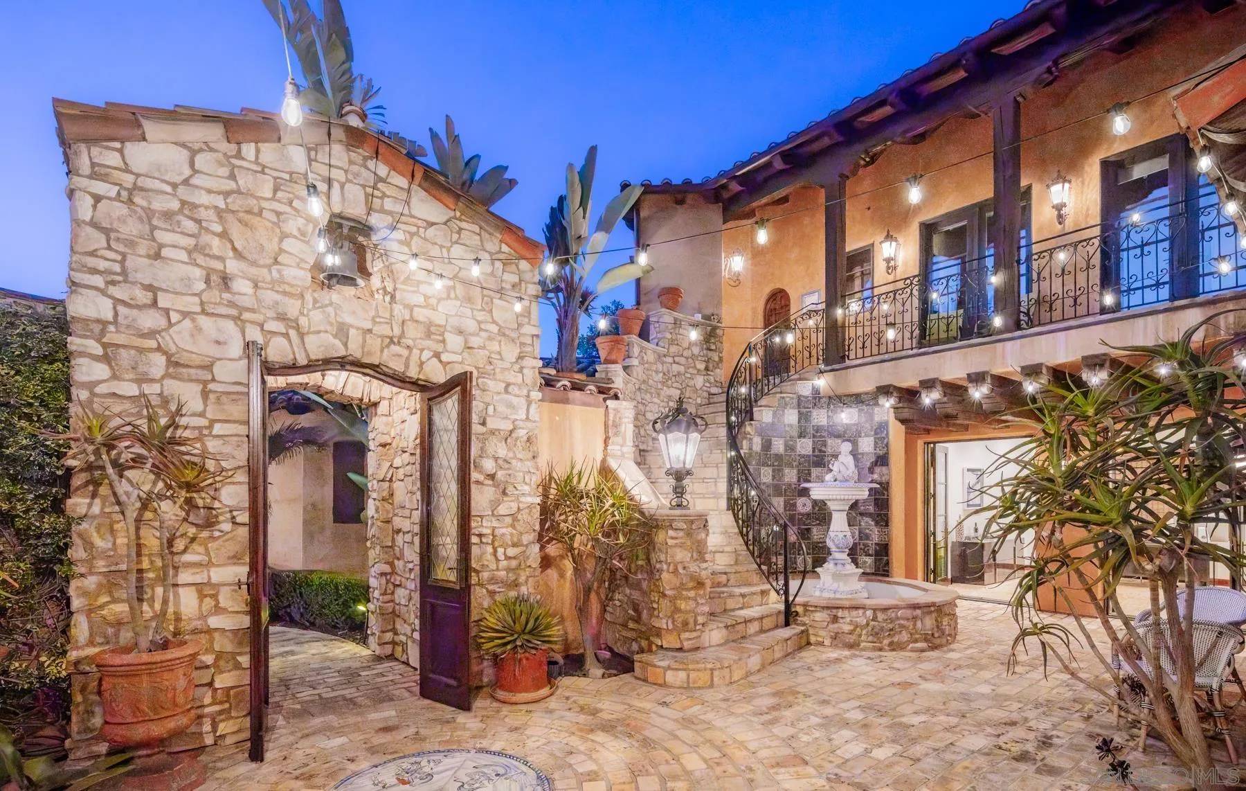 Rancho Santa Fe, CA 92067,18113 El Brazo