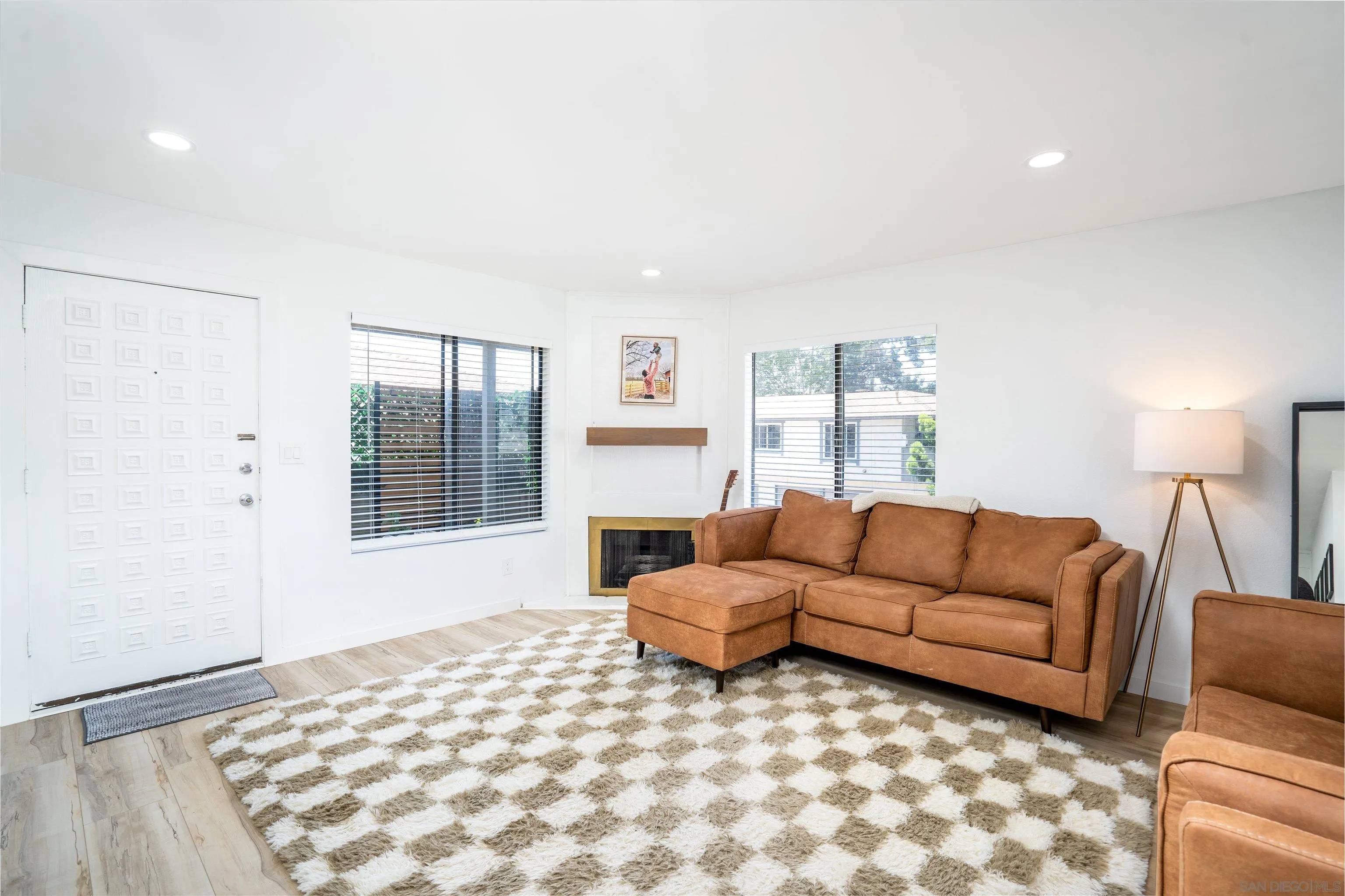 Oceanside, CA 92056,3407 Del Este Way