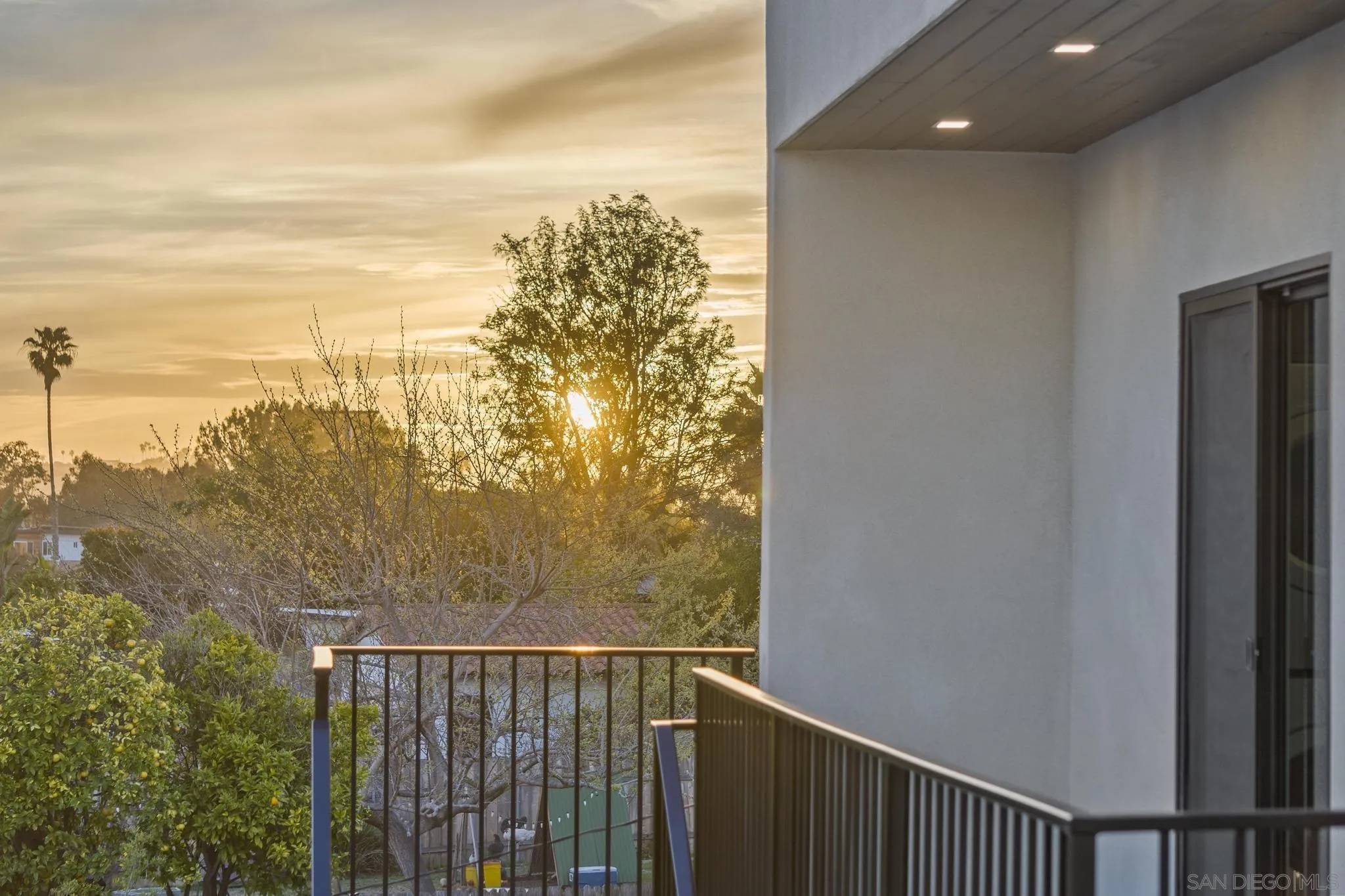 San Diego, CA 92117,3582 HATTERAS