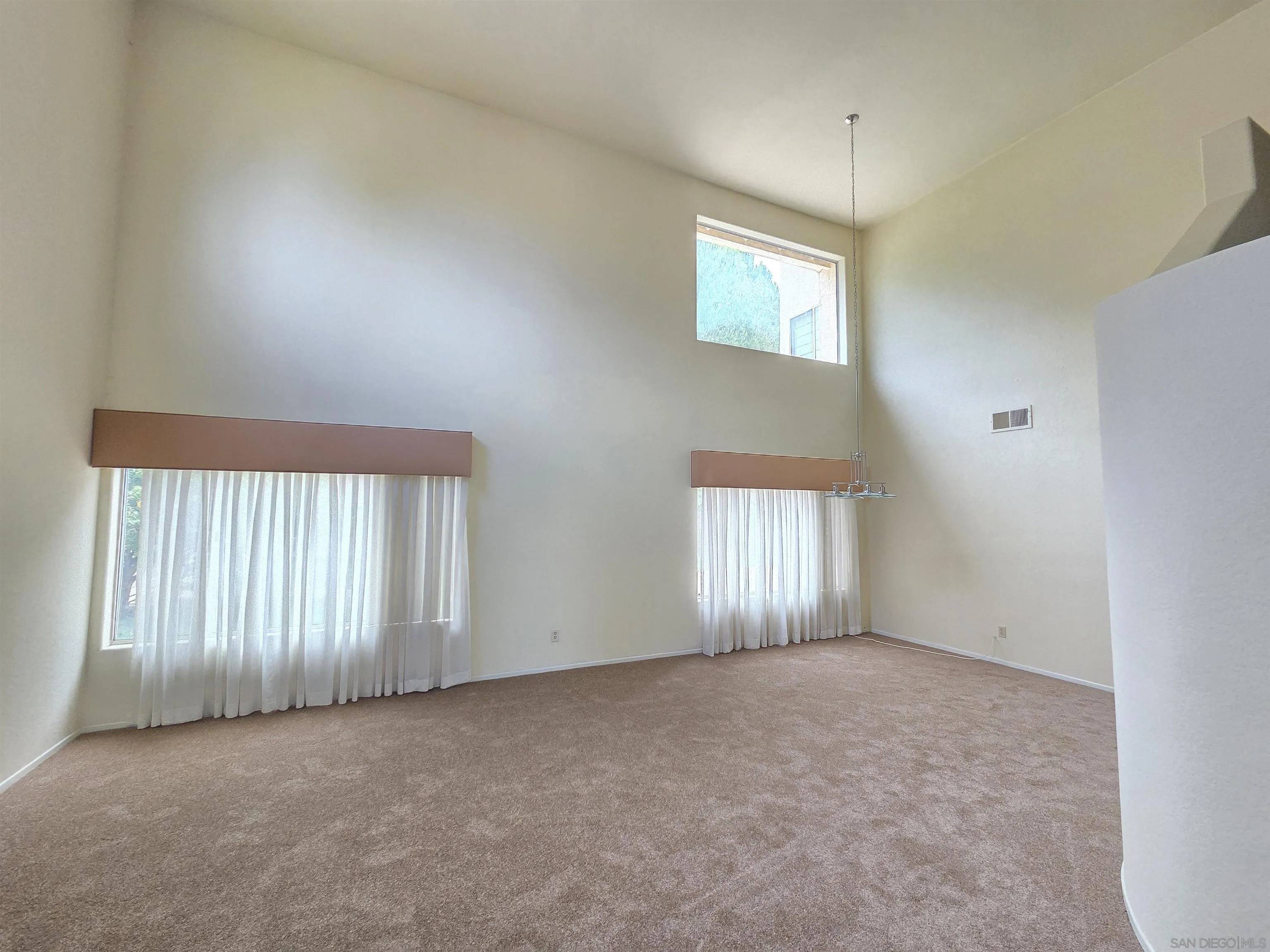Chula Vista, CA 91913,639 Port Dunbar