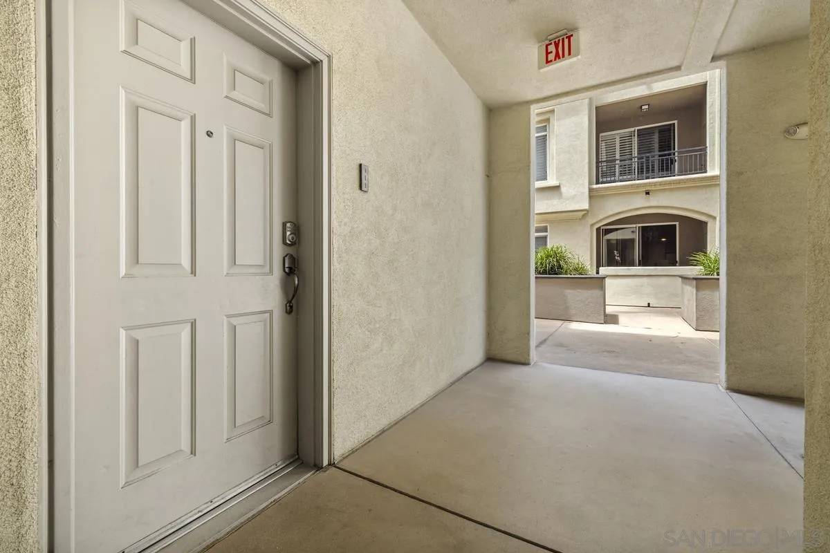 La Jolla, CA 92037,9253 Regents Rd #A111