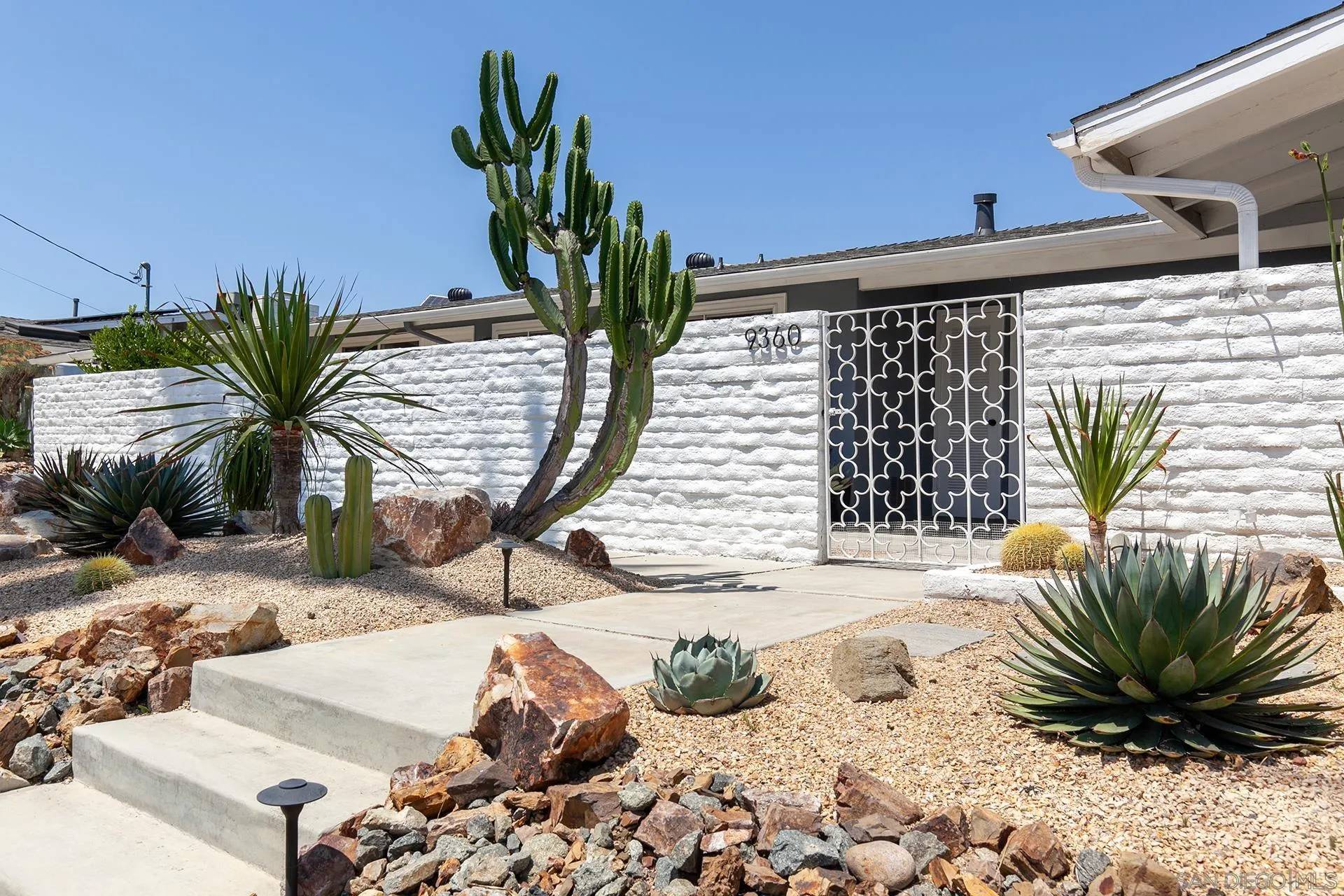 La Mesa, CA 91942,9360 Monona Dr.