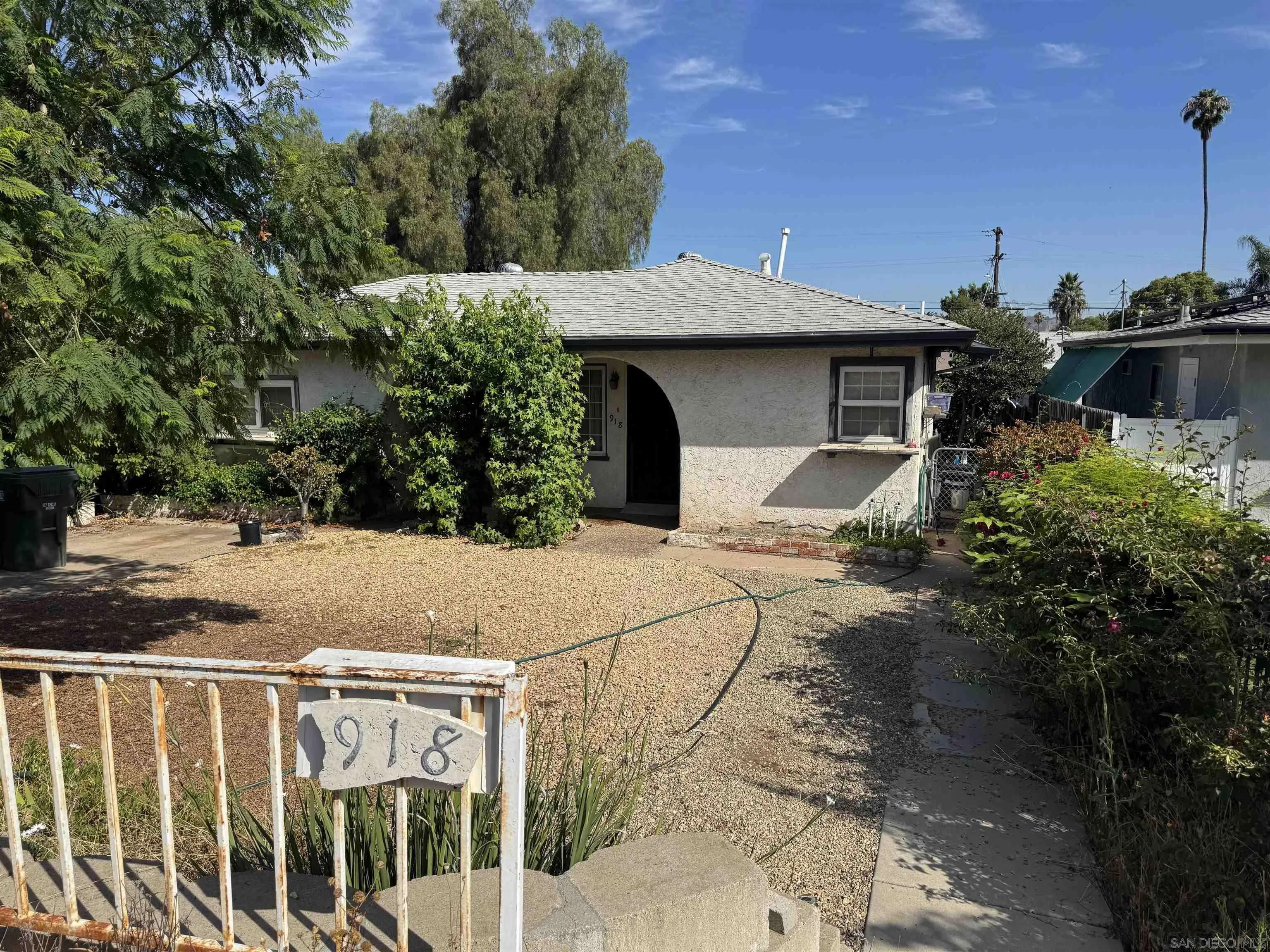 Escondido, CA 92025,918 E 3rd Avenue