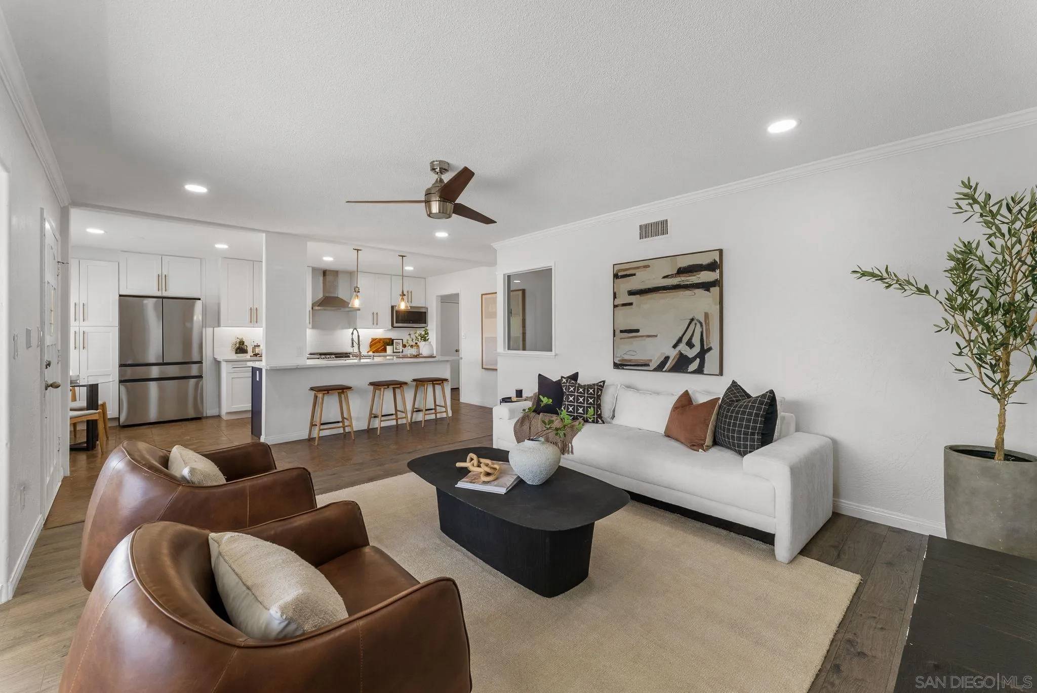 San Diego, CA 92117,4182 Seri Street