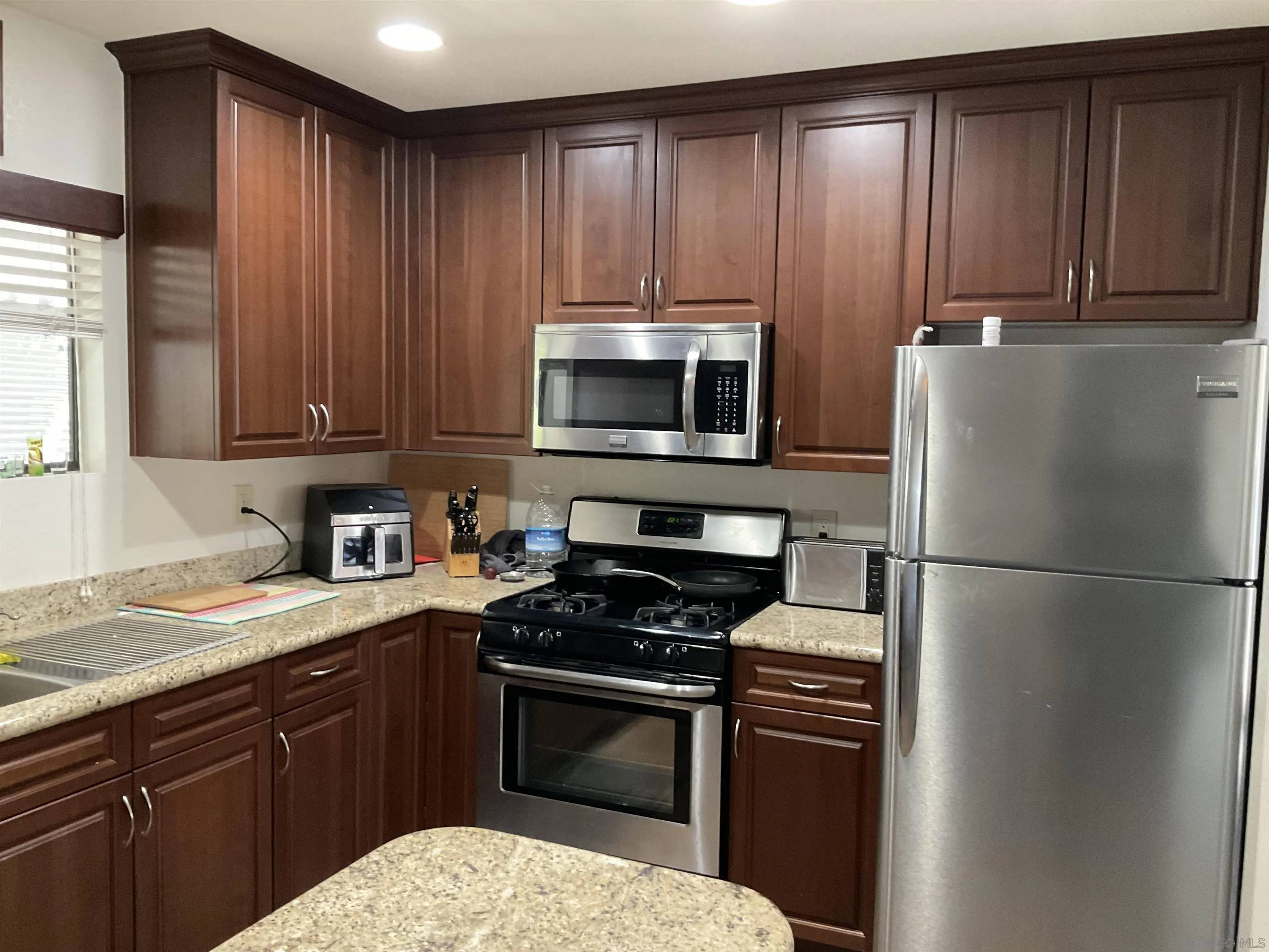 Escondido, CA 92026,525 W El Norte Parkway #328