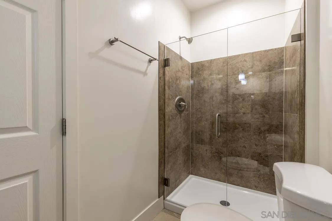 San Diego, CA 92110,3805 Keating Street