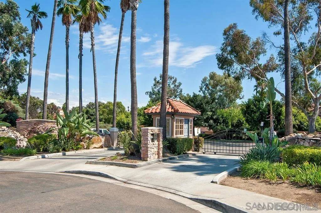 San Diego, CA 92122,7190 Shoreline #6313
