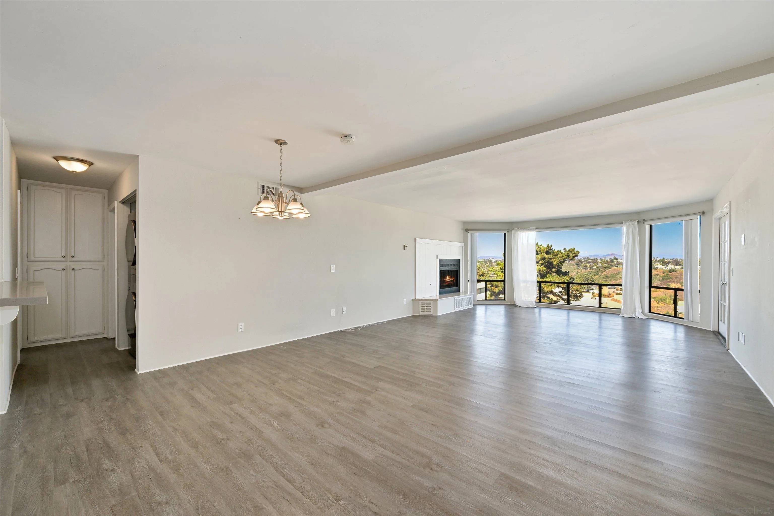 San Diego, CA 92117,2930 Cowley Way #211