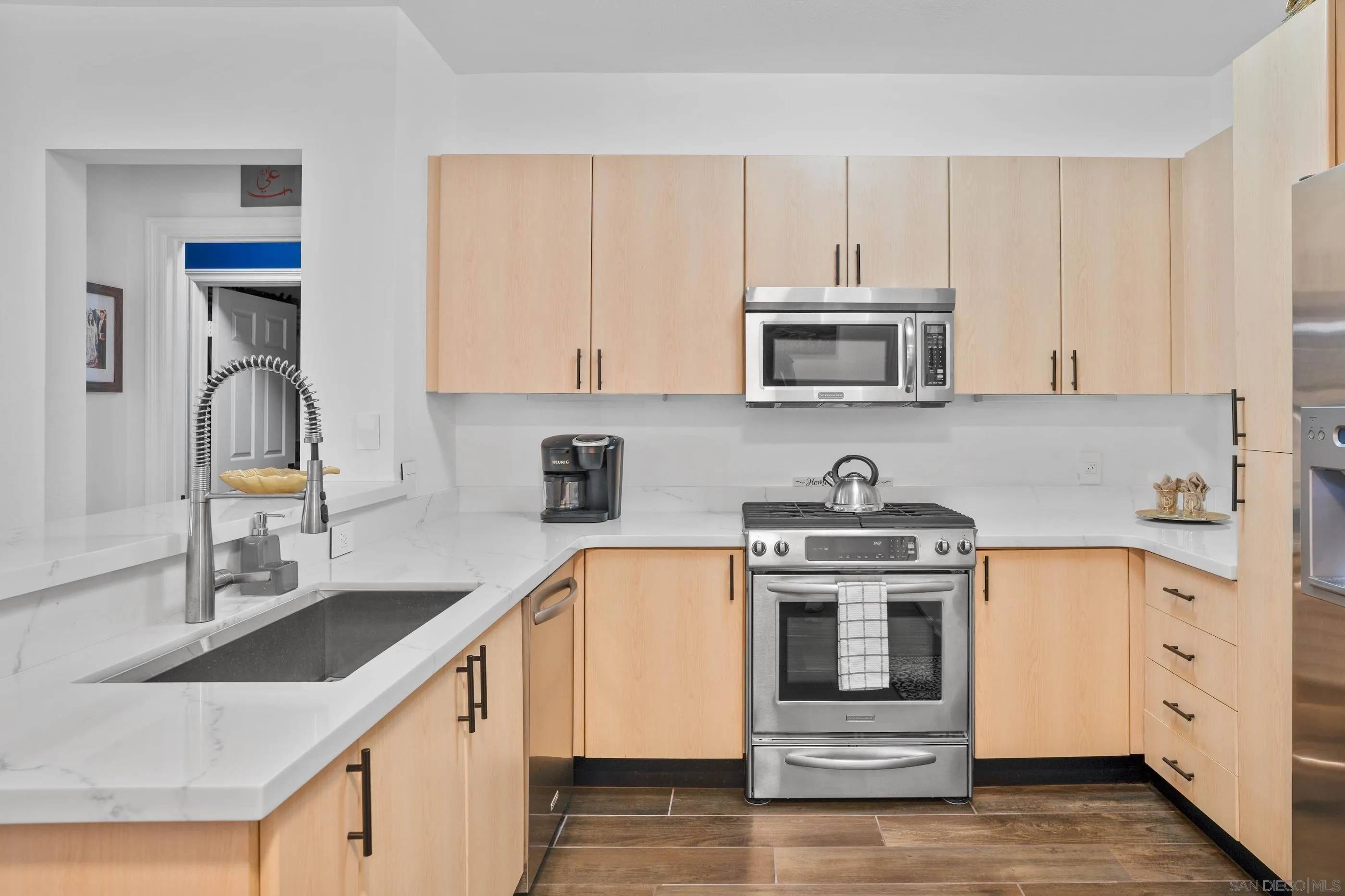 San Diego, CA 92101,1480 Broadway #2322