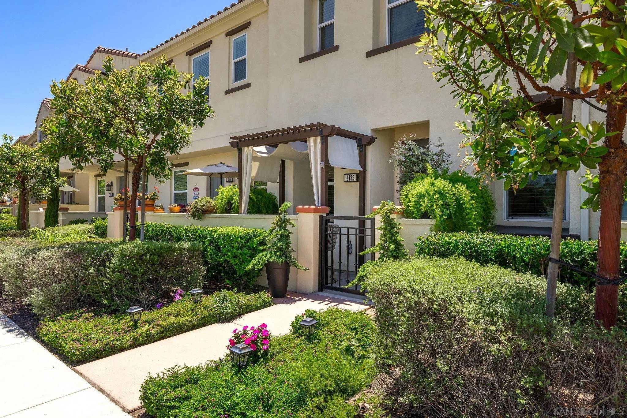 Oceanside, CA 92057,4132 Calle Arbol