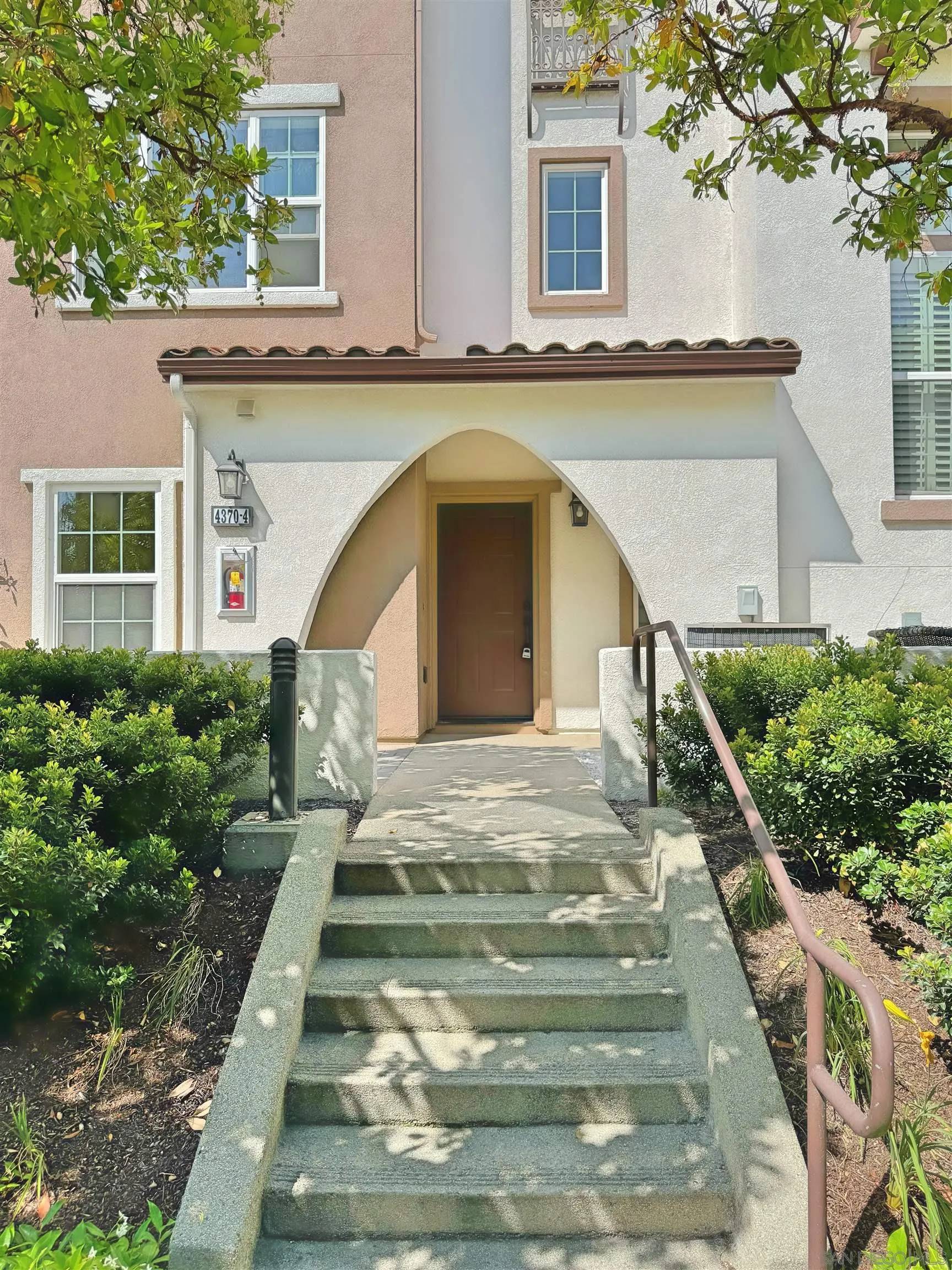 Oceanisde, CA 92056,4370 Pacifica Way