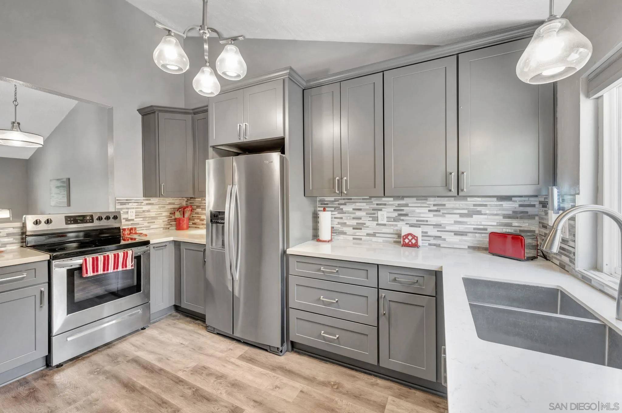 La Mesa, CA 91942,7700 Parkway Dr #17