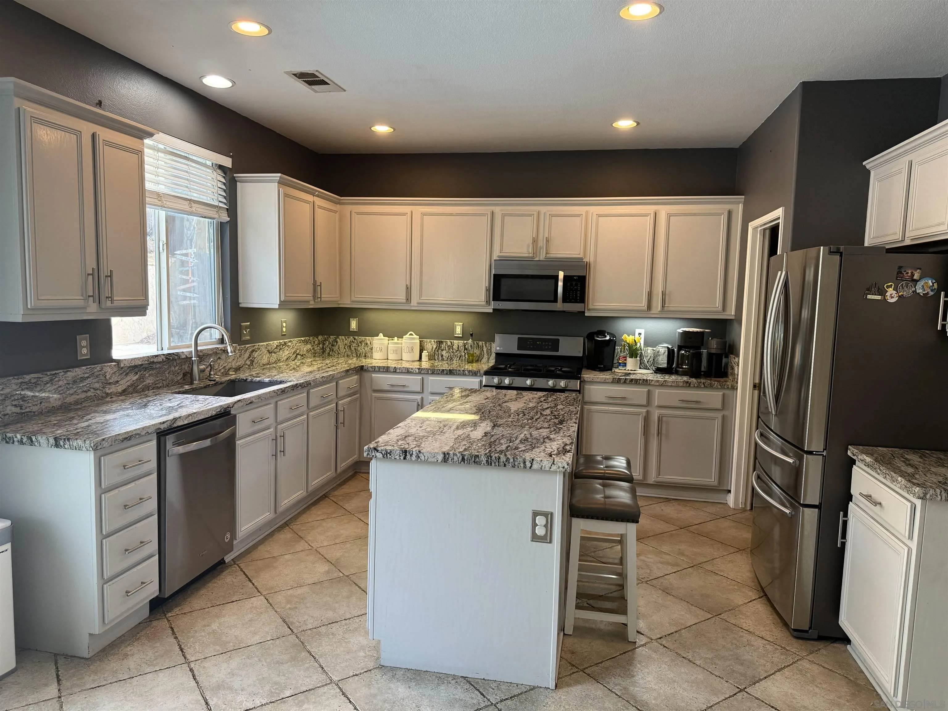 Perris, CA 92570,3823 Geode Ct