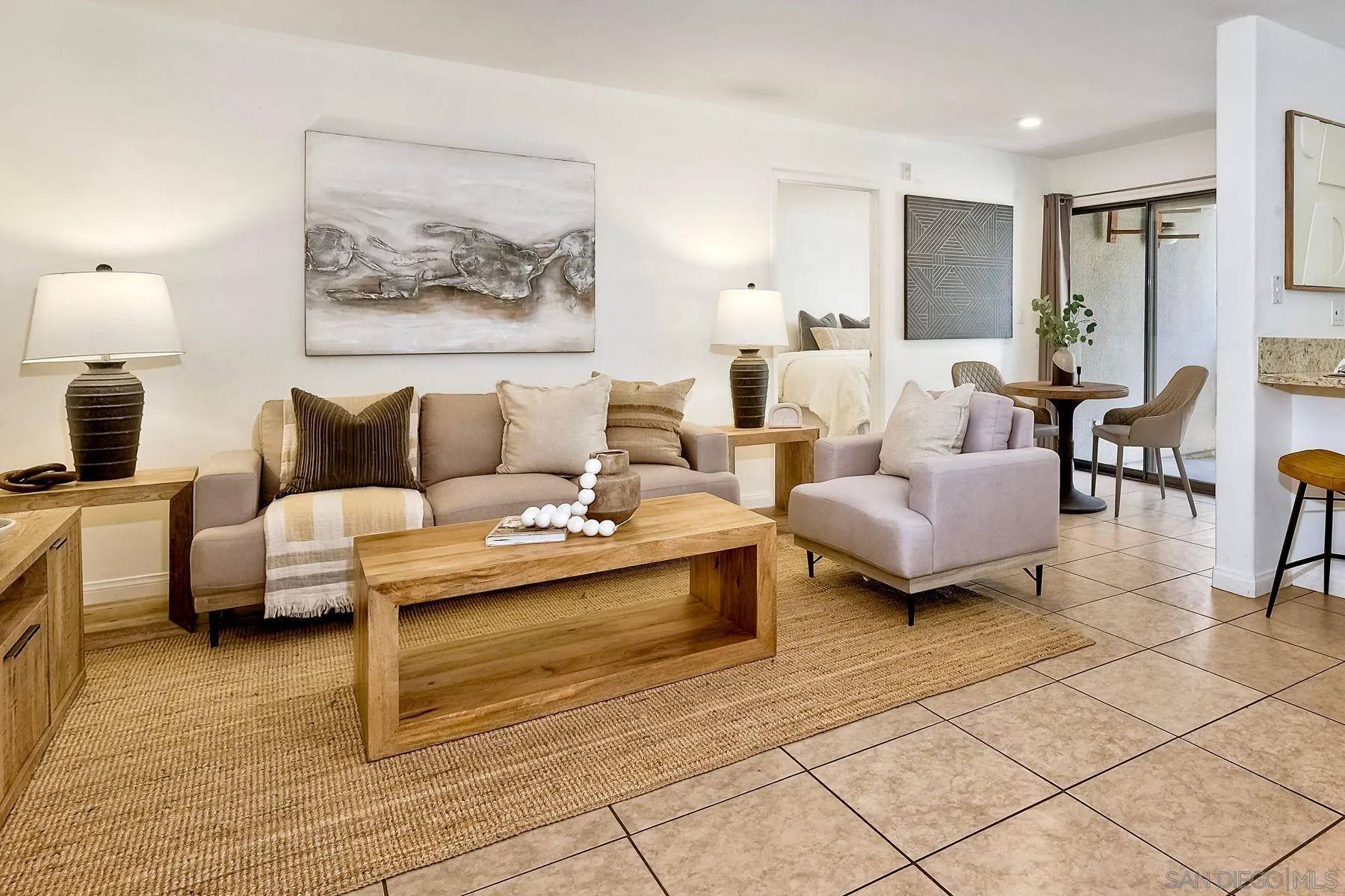 San Diego, CA 92119,6924 Hyde Park Dr #115