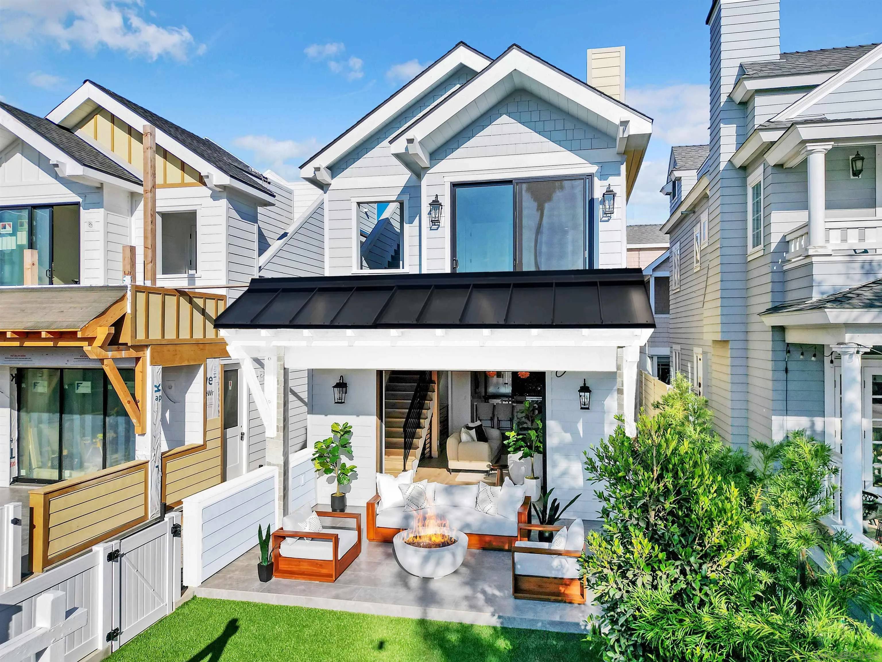 Coronado, CA 92118,841 G Ave.