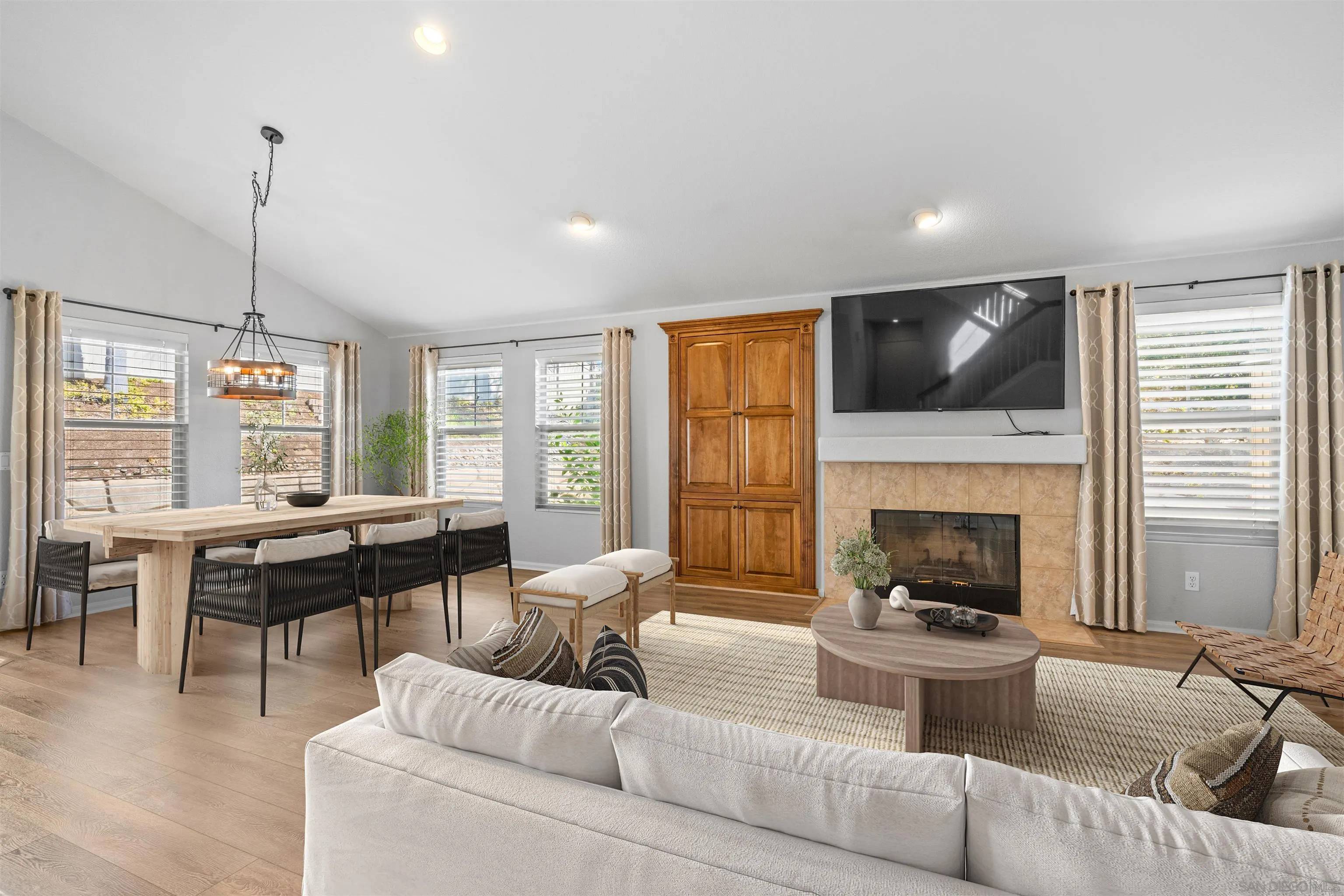 Alpine, CA 91901,2028 Boulders Rd