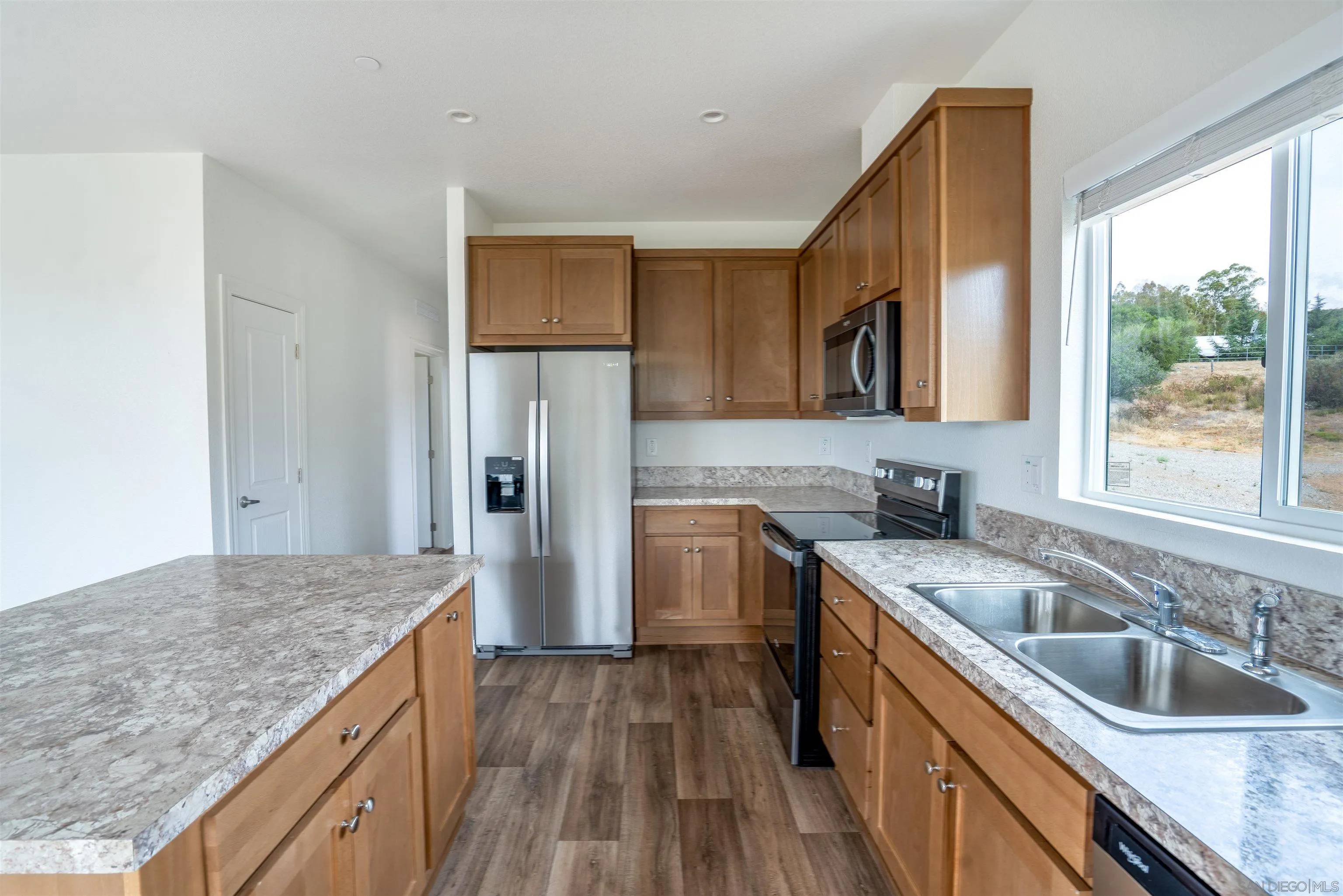 Alpine, CA 91901,22815 Illahee Dr 17