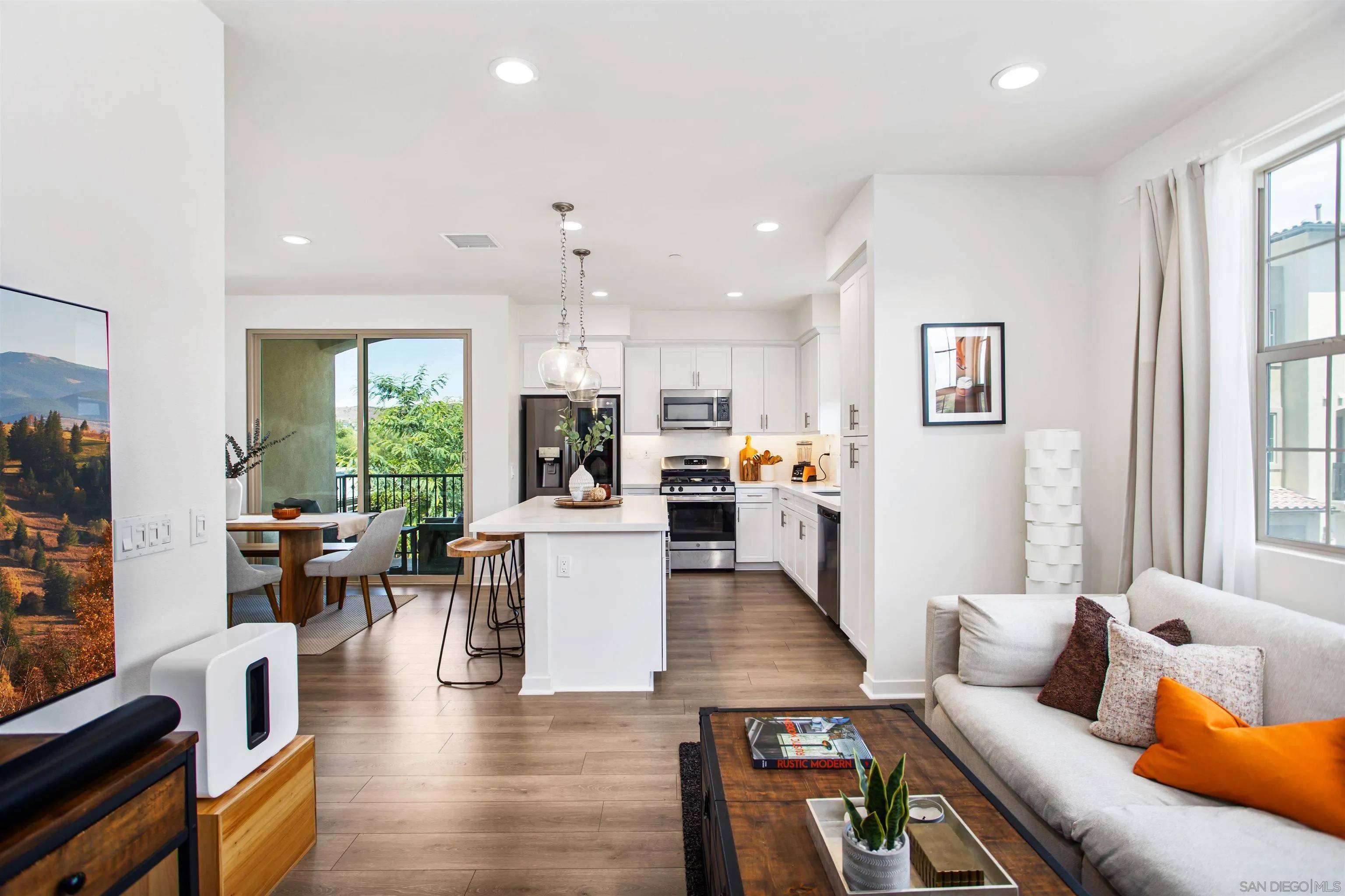 Santee, CA 92071,328 Millstream Ct