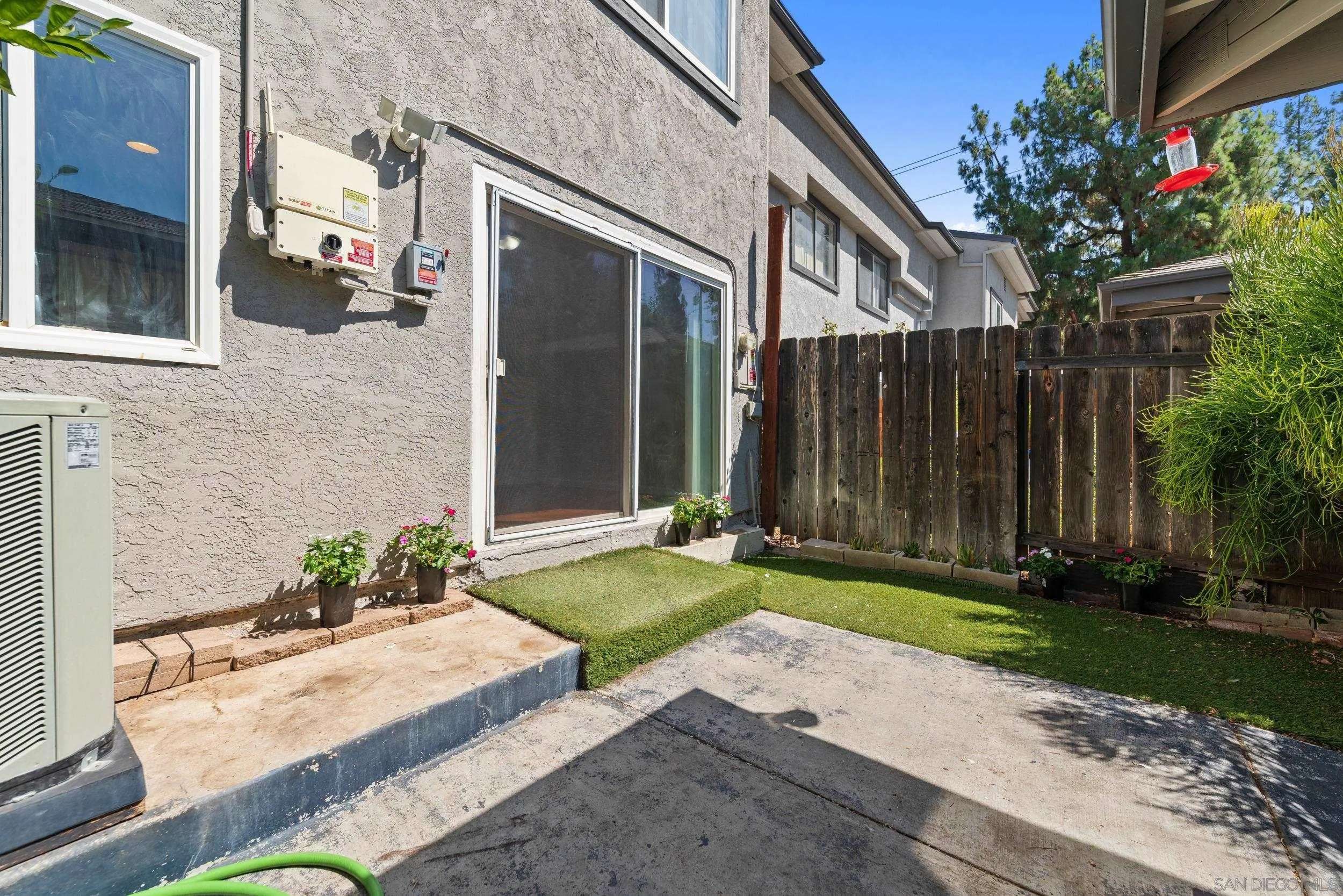 Santee, CA 92071,10638 Queen Jessica Ln