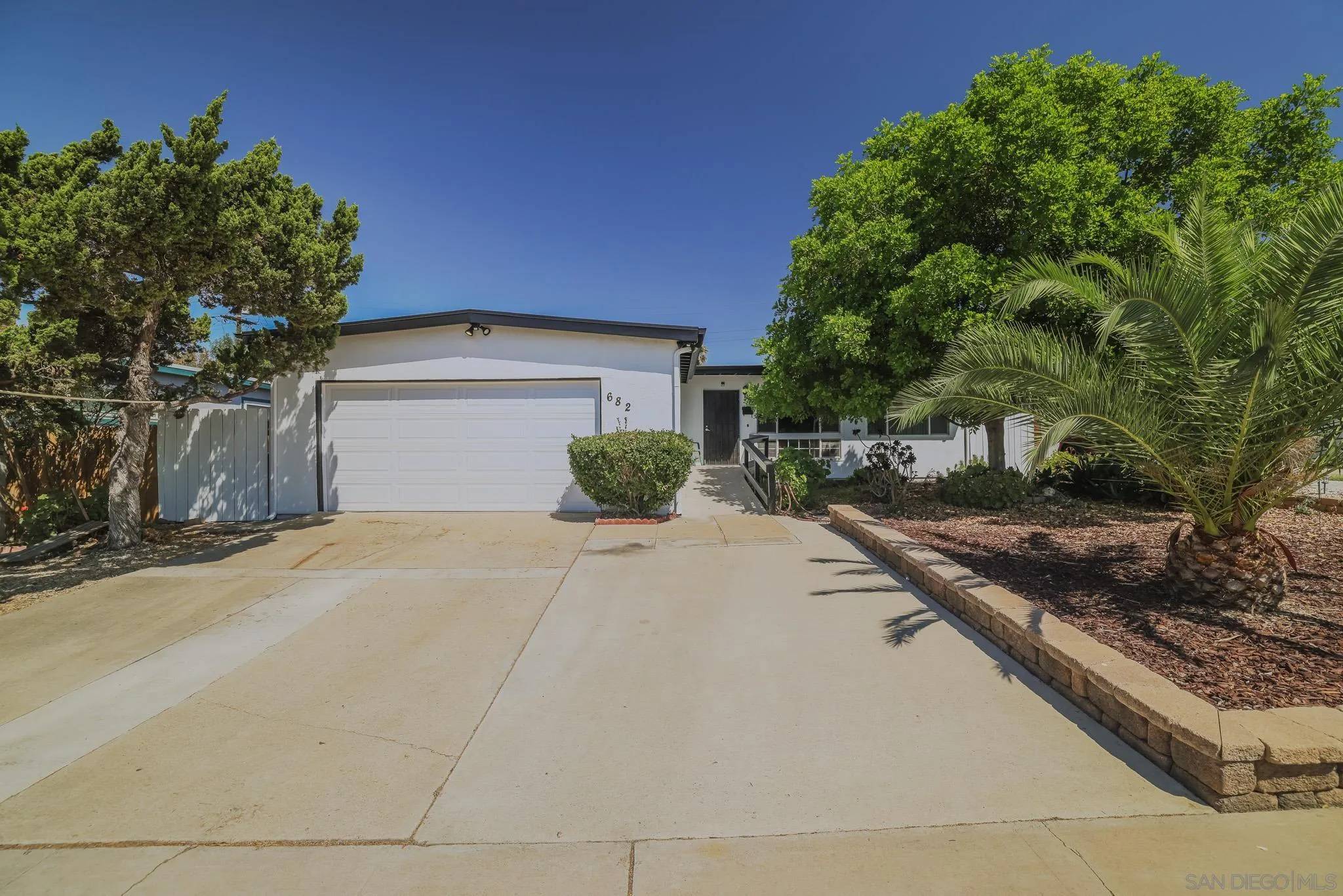 El Cajon, CA 92021,682 Valley Village Dr