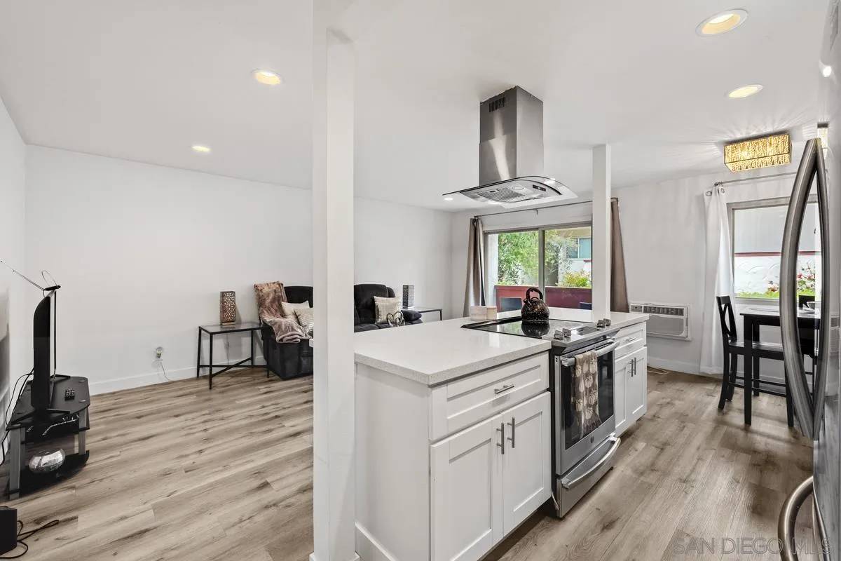 San Diego, CA 92119,8671 Lake Murray BLVD #4