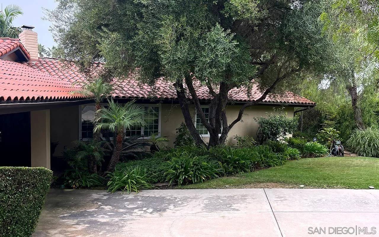 Rancho Sante Fe, CA 92067,17380 Via Cuatro Caminos